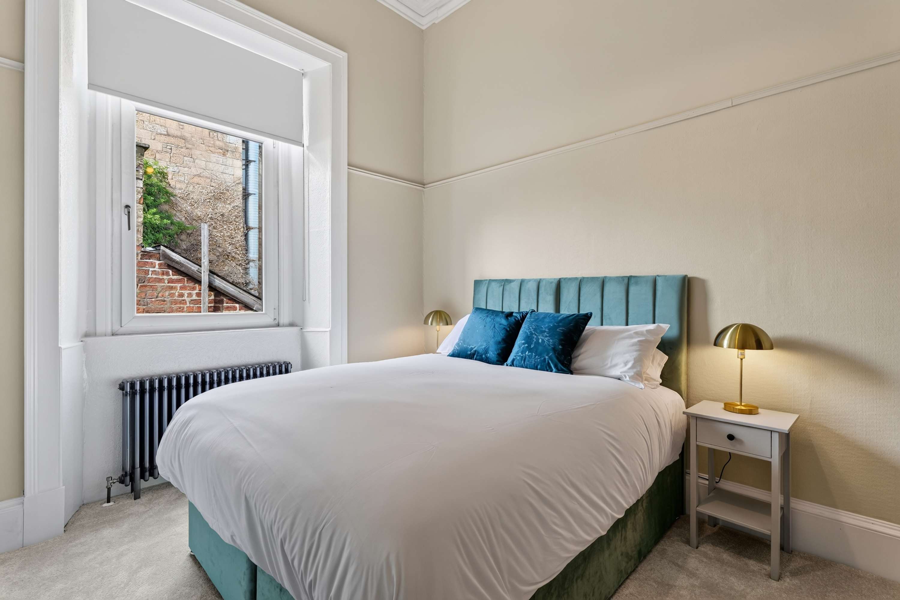 View Spacious 5-Bedroom Glasgow Home Perfect for City Breaks in Ashley Street 7 G3 6DR Spacious 5-Bedroom Glasgow Home Perfect for City Breaks in Ashley Street 7 G3 6DR - Property image 13 - VivreStays