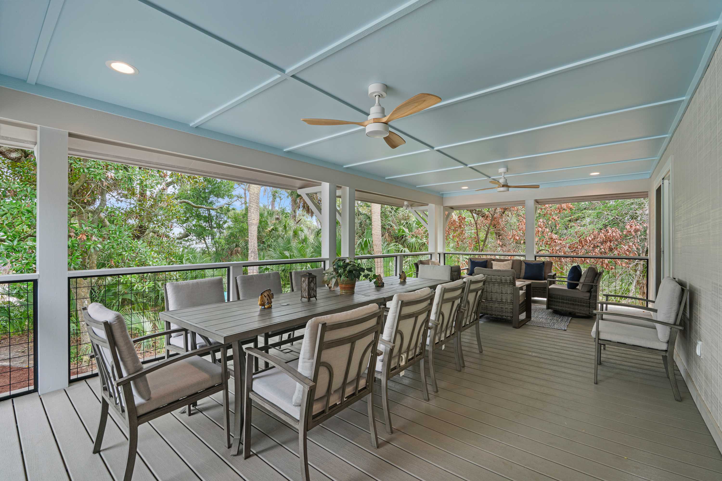  Front porch 