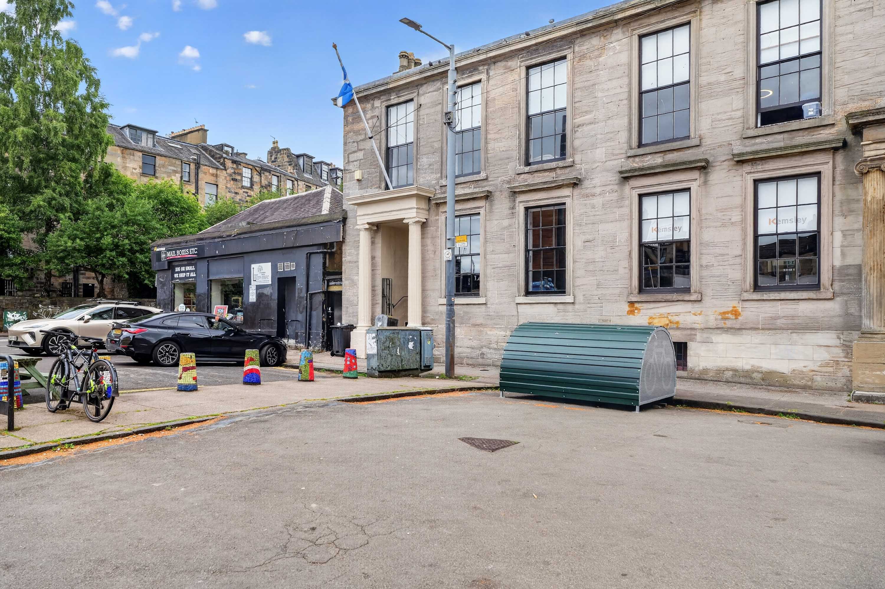 View Spacious 5-Bedroom Glasgow Home Perfect for City Breaks in Ashley Street 7 G3 6DR Spacious 5-Bedroom Glasgow Home Perfect for City Breaks in Ashley Street 7 G3 6DR - Property image 22 - VivreStays