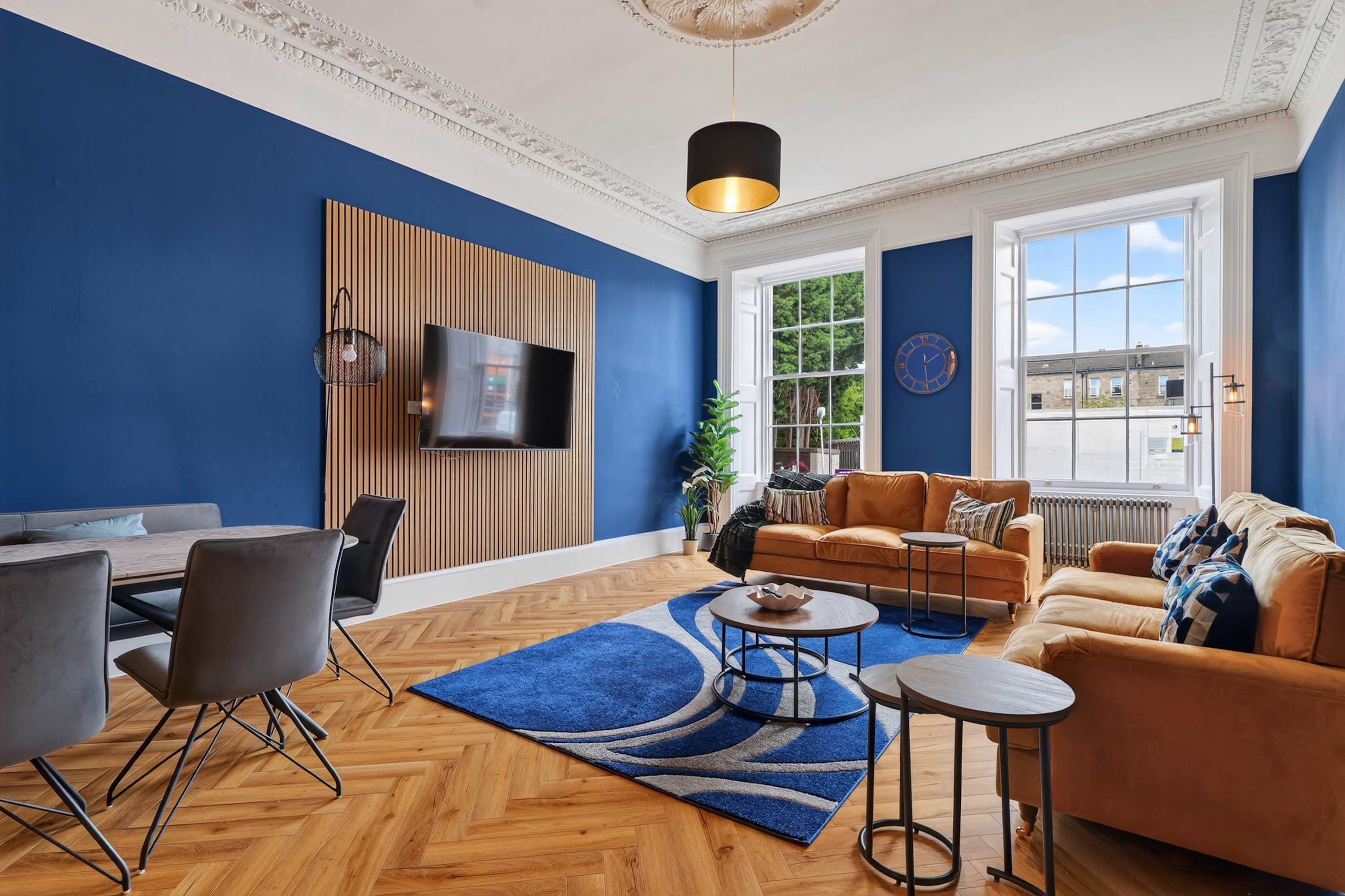 Spacious 5-Bedroom Glasgow Home Perfect for City Breaks serviced apartment - UK - VivreStays