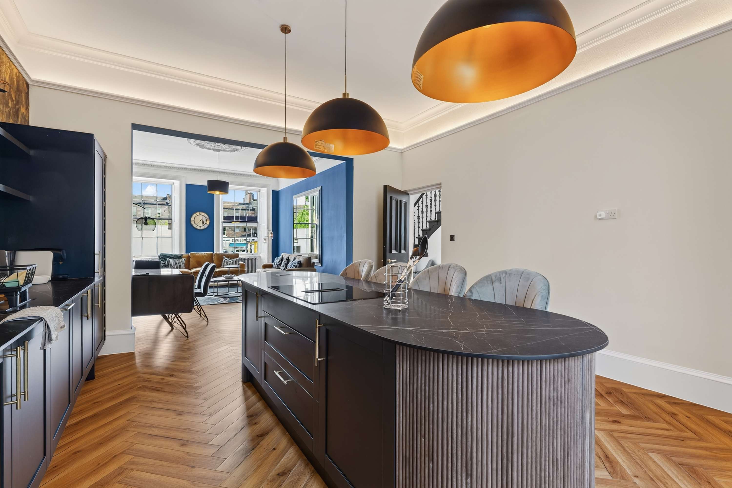 View Spacious 5-Bedroom Glasgow Home Perfect for City Breaks in Ashley Street 7 G3 6DR Spacious 5-Bedroom Glasgow Home Perfect for City Breaks in Ashley Street 7 G3 6DR - Property image 5 - VivreStays