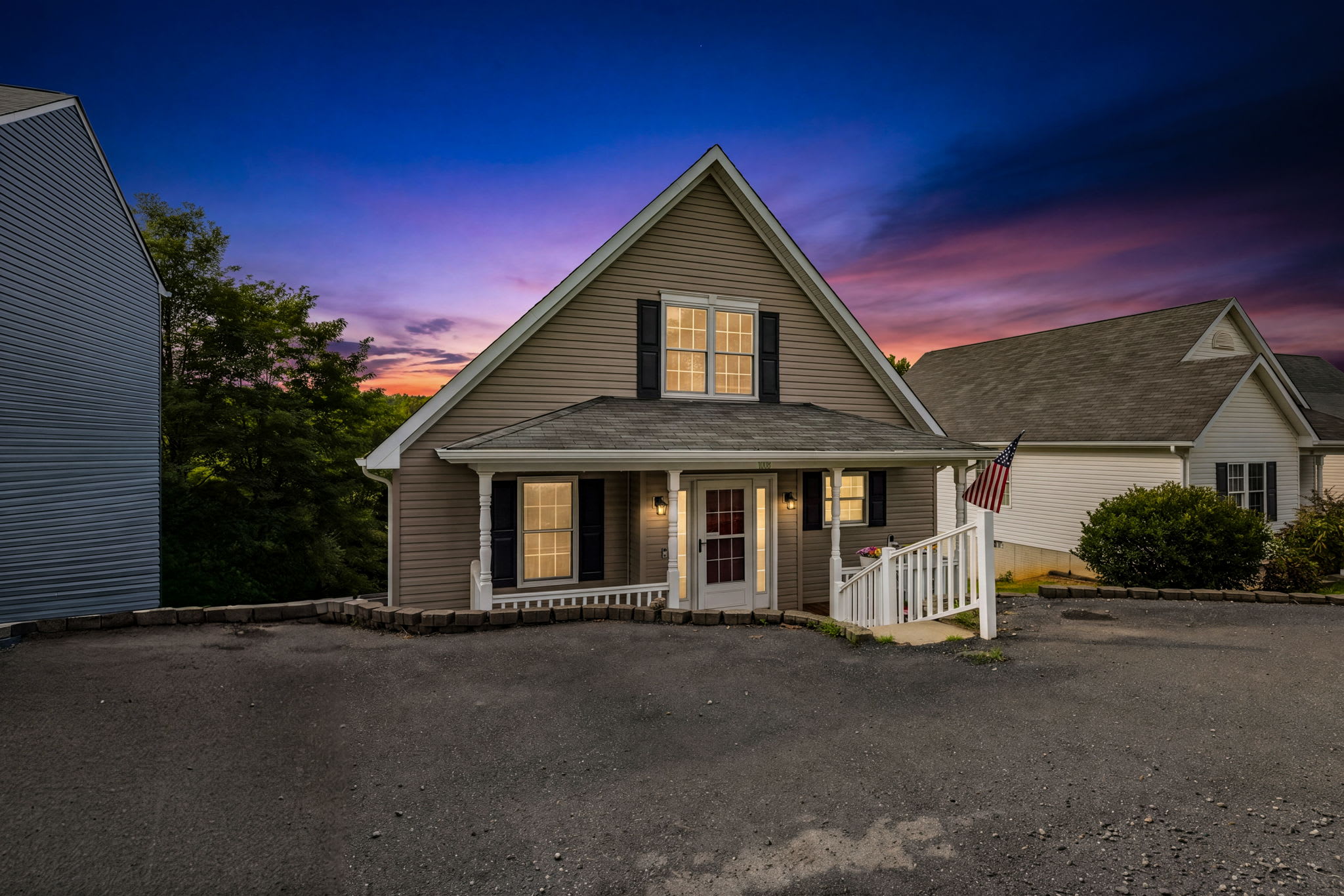 Staunton Stay, Historic Charm & Modern Comfort