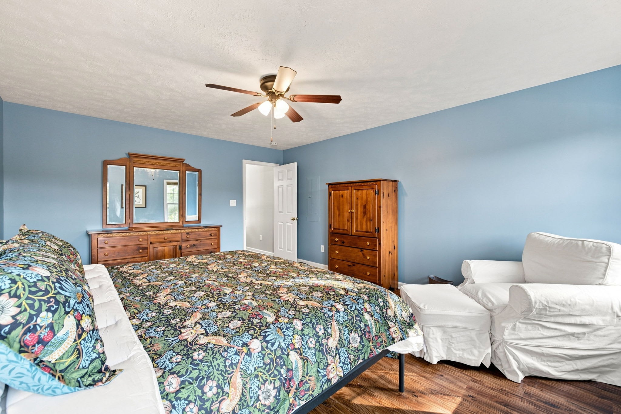 Staunton Stay, Historic Charm & Modern Comfort