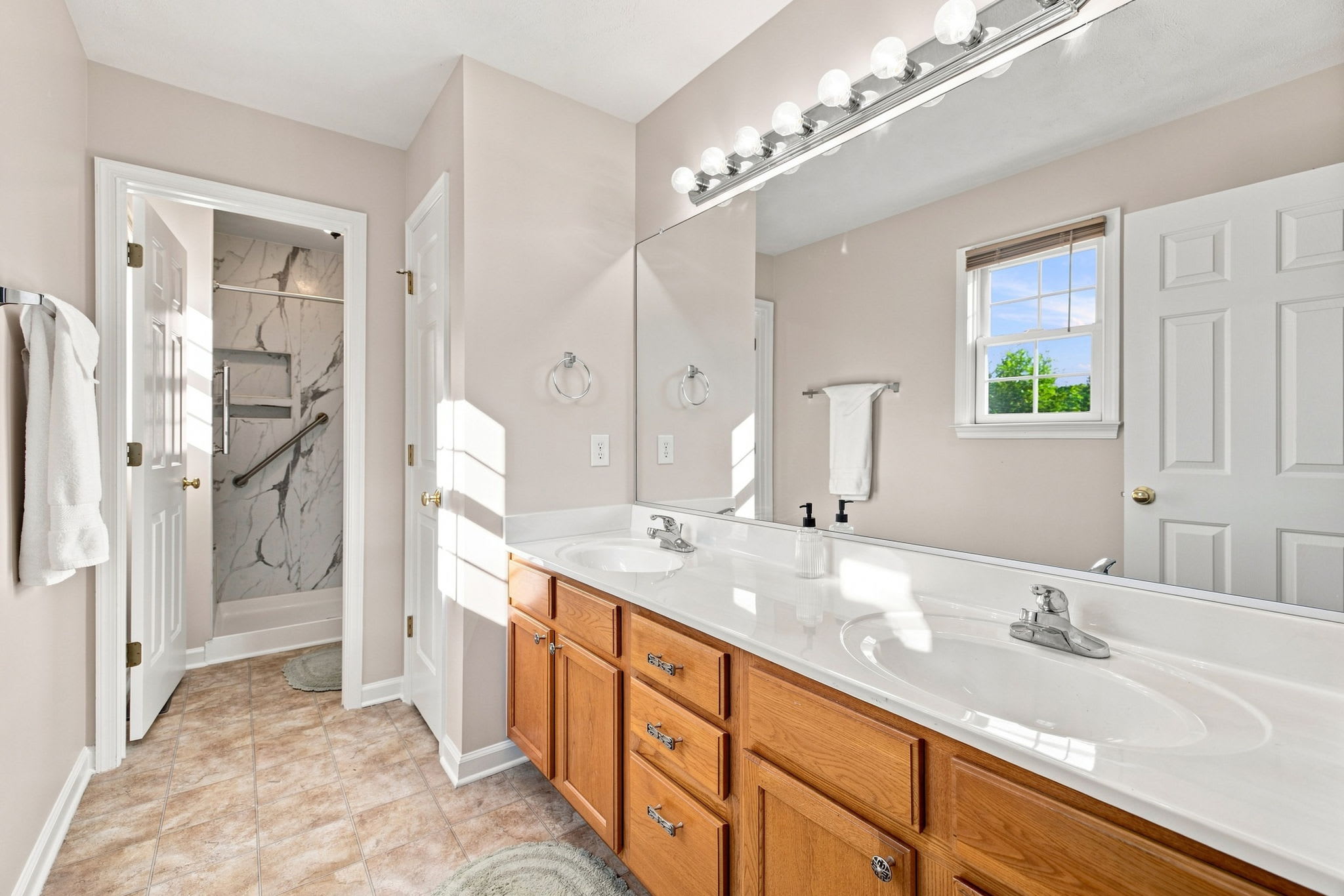 Staunton Stay, Historic Charm & Modern Comfort