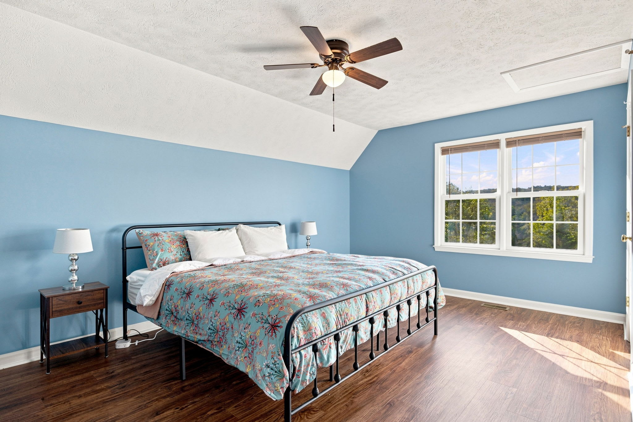 Staunton Stay, Historic Charm & Modern Comfort