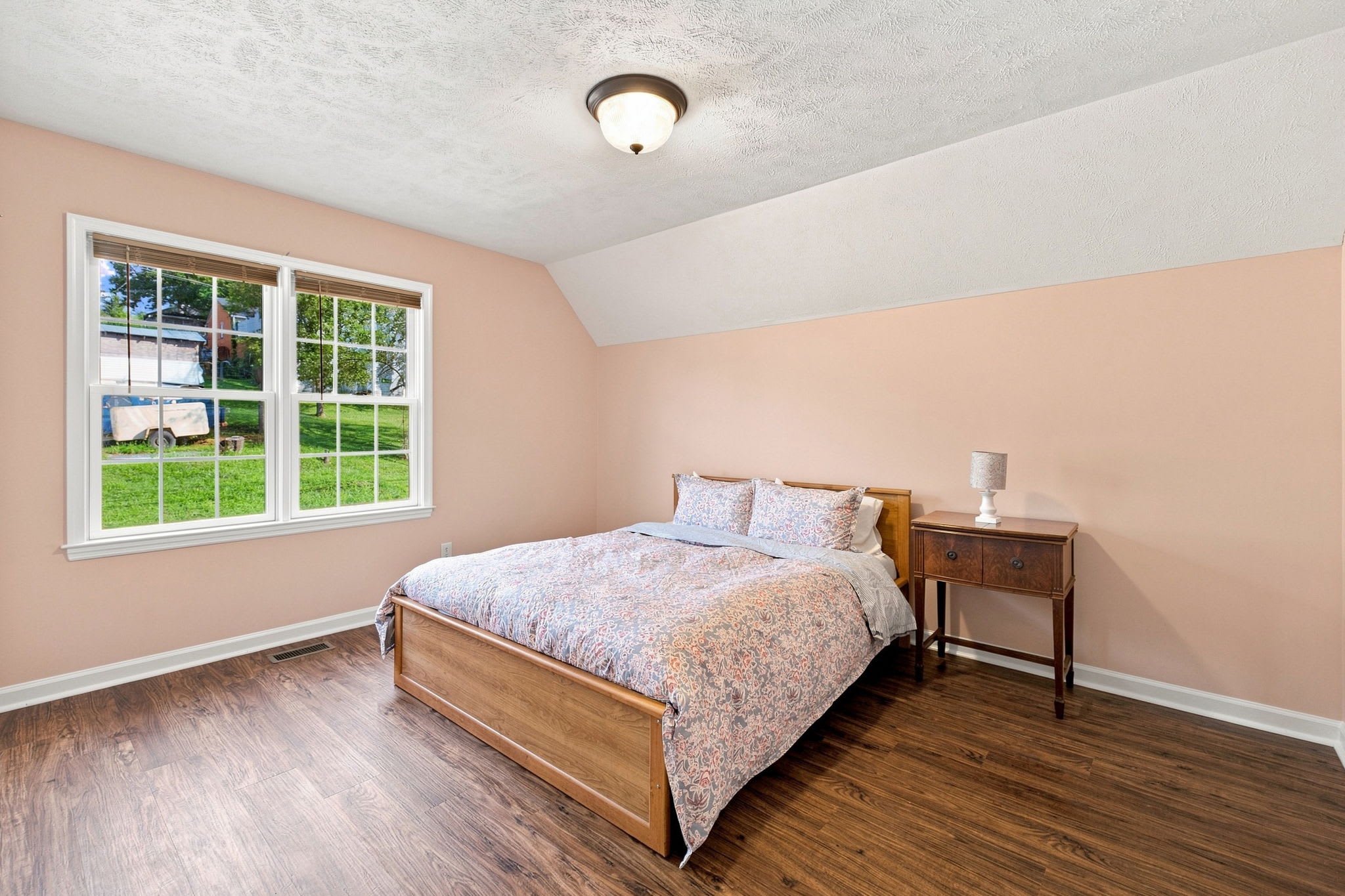 Staunton Stay, Historic Charm & Modern Comfort