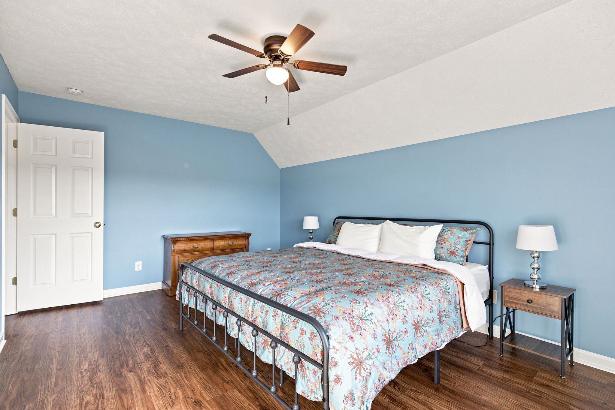 Staunton Stay, Historic Charm & Modern Comfort