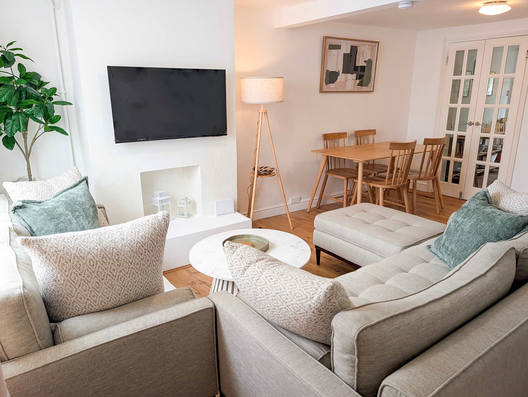 Old Vine Cottage - Terrace - by Brighton Holiday Lets - Brighton Holiday Home - Image 16