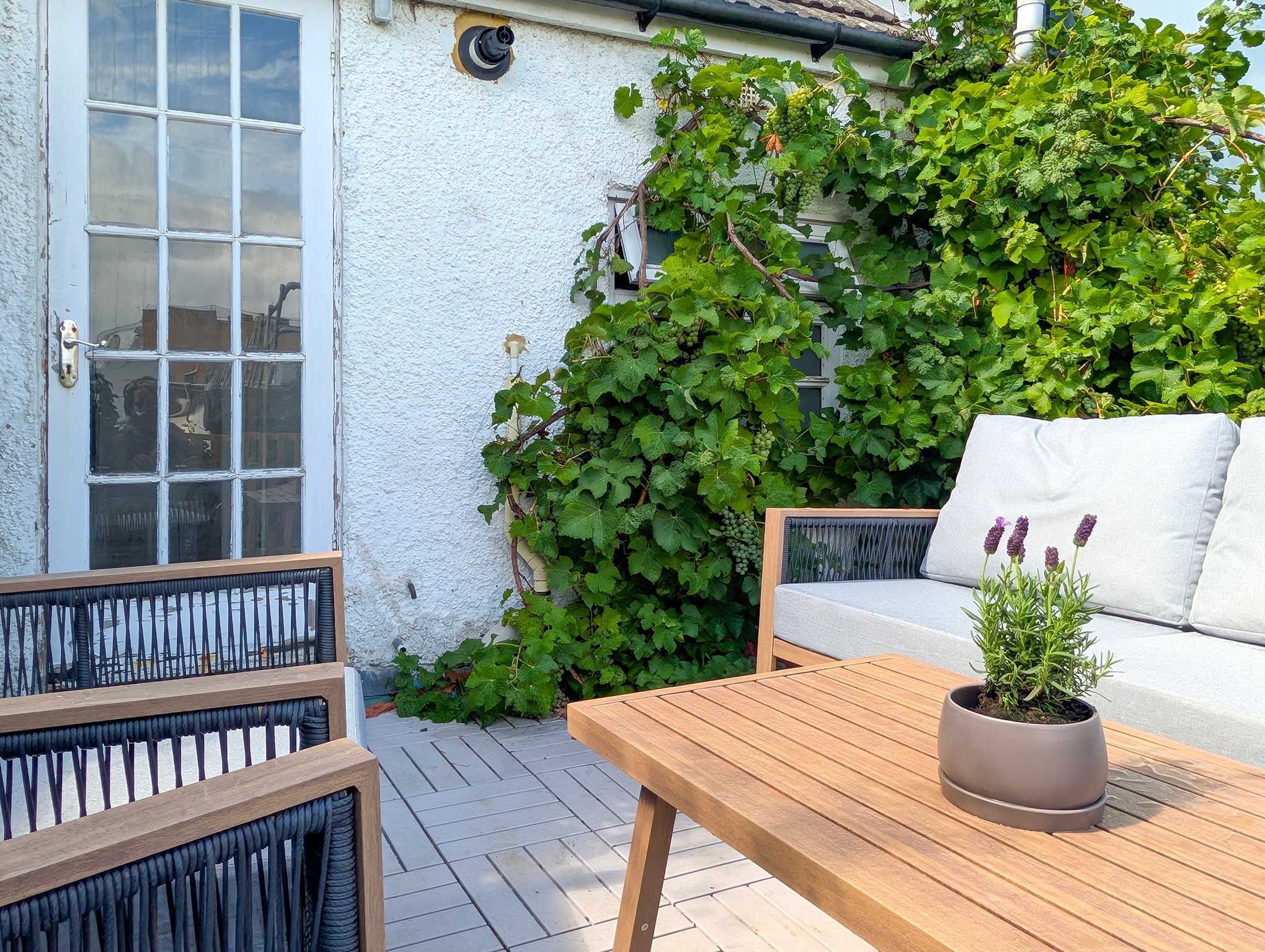 Old Vine Cottage - Terrace - by Brighton Holiday Lets - Brighton Holiday Home - Image 26