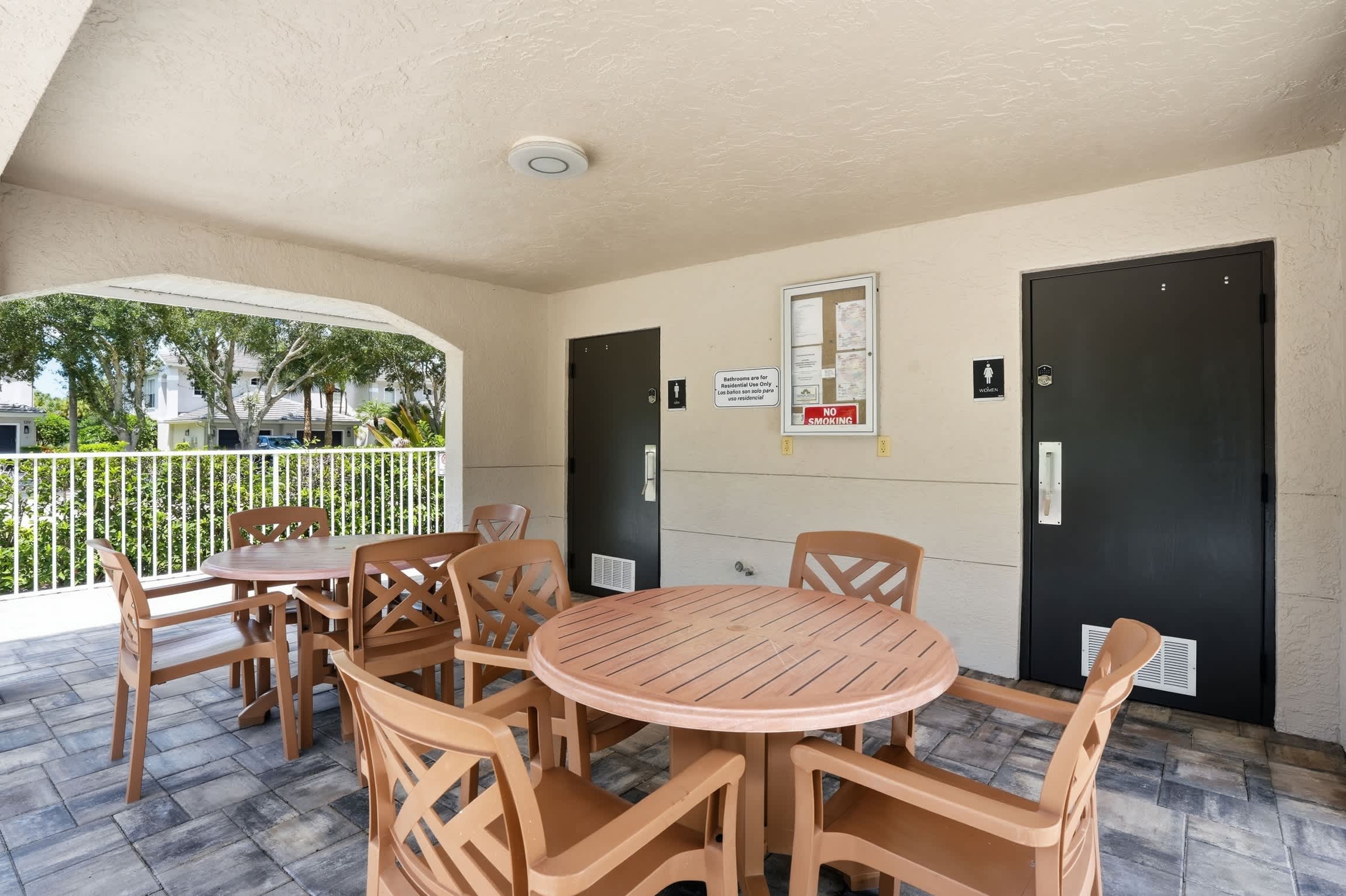 Comfortable Villa on Public Arrowhead Golf Course | Photo 3