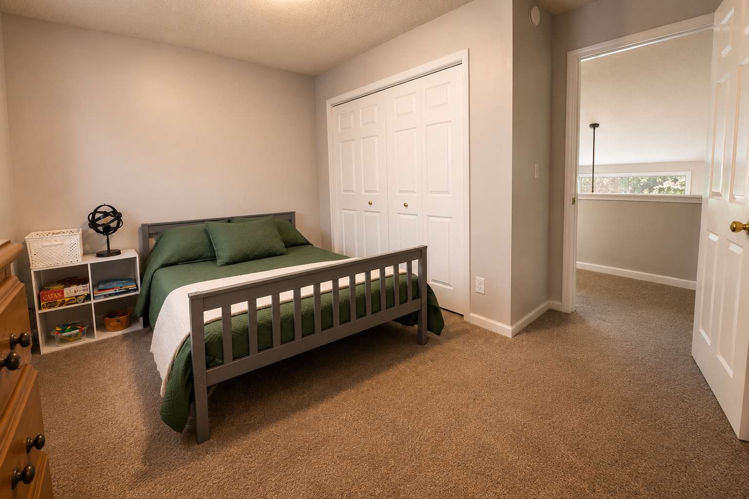 Bedroom 3 (upper level): Full bed with Jack-and-Jill shower/tub combination bathroom with Bedroom 2
