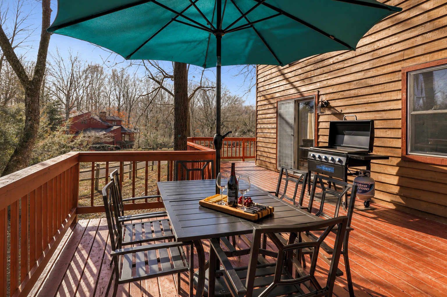 Propane Grill & Outdoor seating
