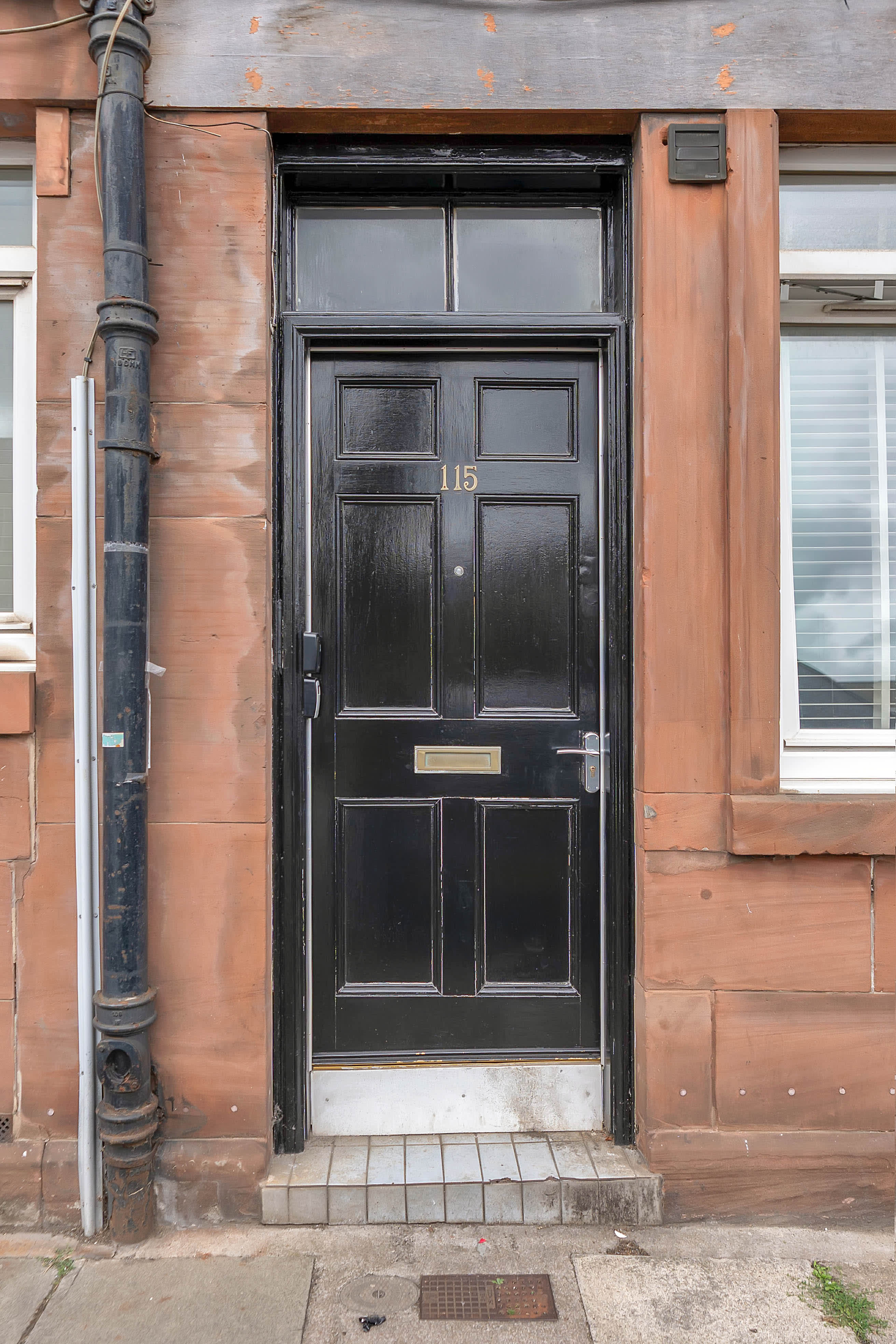 Edinburgh City Centre & Shore - Free Parking -WiFi in Pitt Street EH6 4DE - Property image 15 - VivreStays