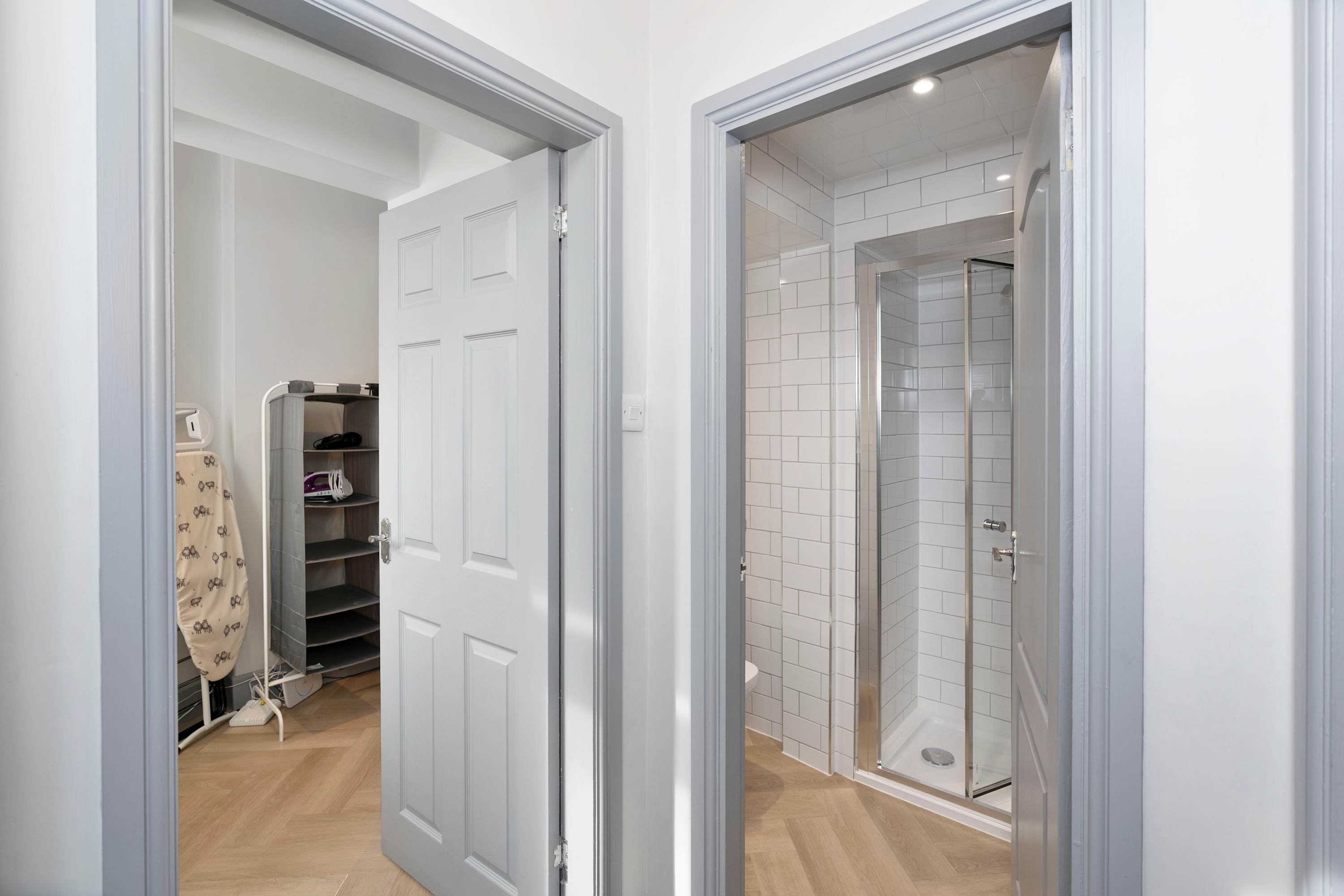 Edinburgh City Centre & Shore - Free Parking -WiFi in Pitt Street EH6 4DE - Property image 10 - VivreStays