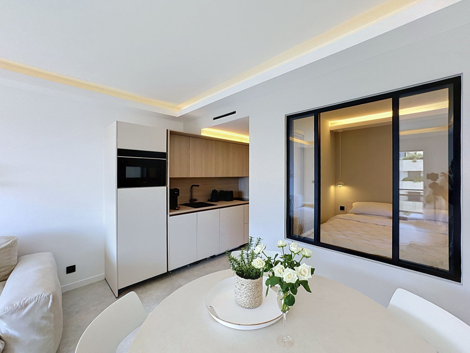 Gray d'Albion Suite I : Luxury City Retreat — Cannes, Provence-Alpes-Côte d'Azur — vacation rental