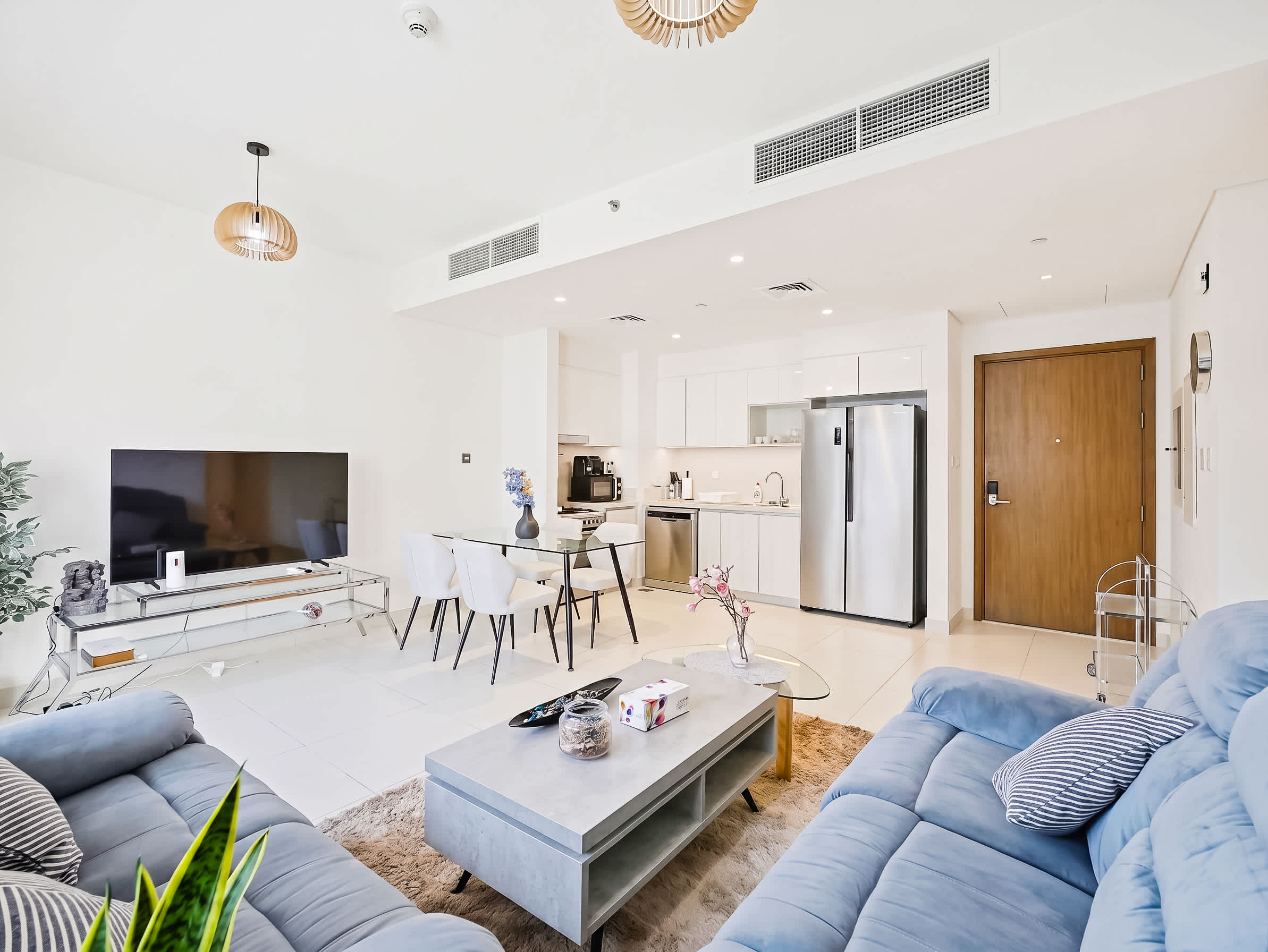 Modern 2BR Haven with Stunning Views — photo 10 of 23