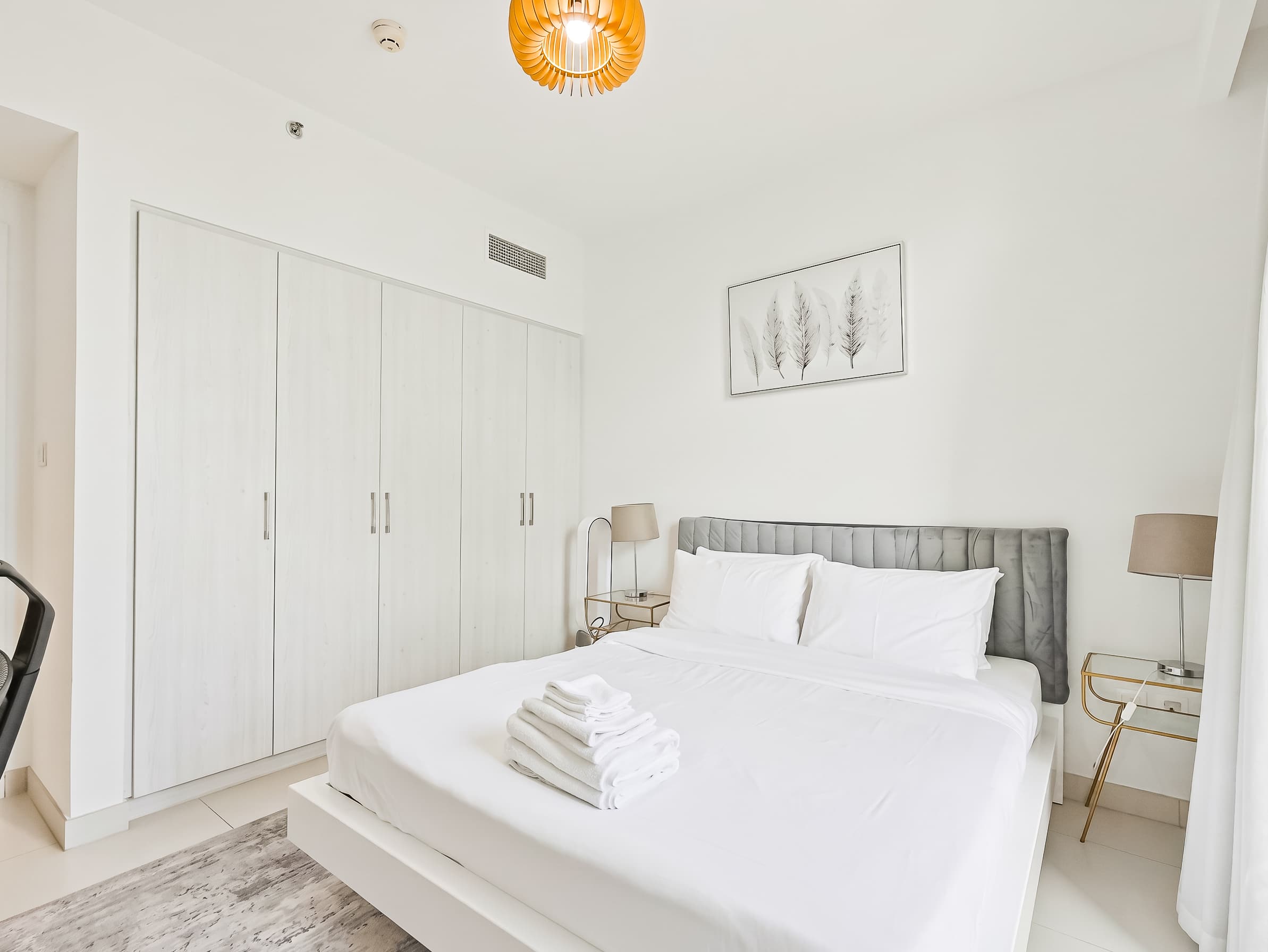 Modern 2BR Haven with Stunning Views — photo 4