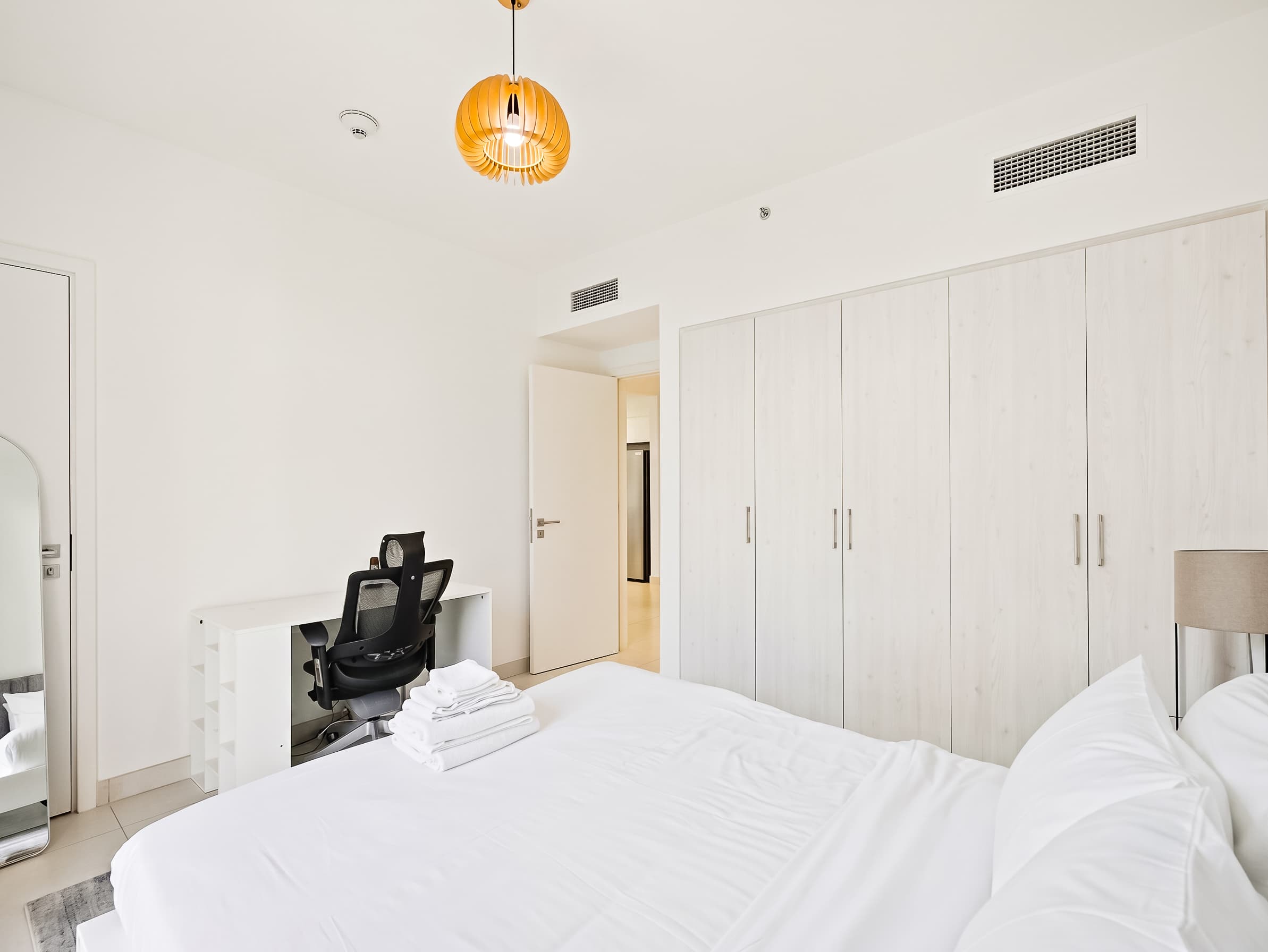 Modern 2BR Haven with Stunning Views — photo 6