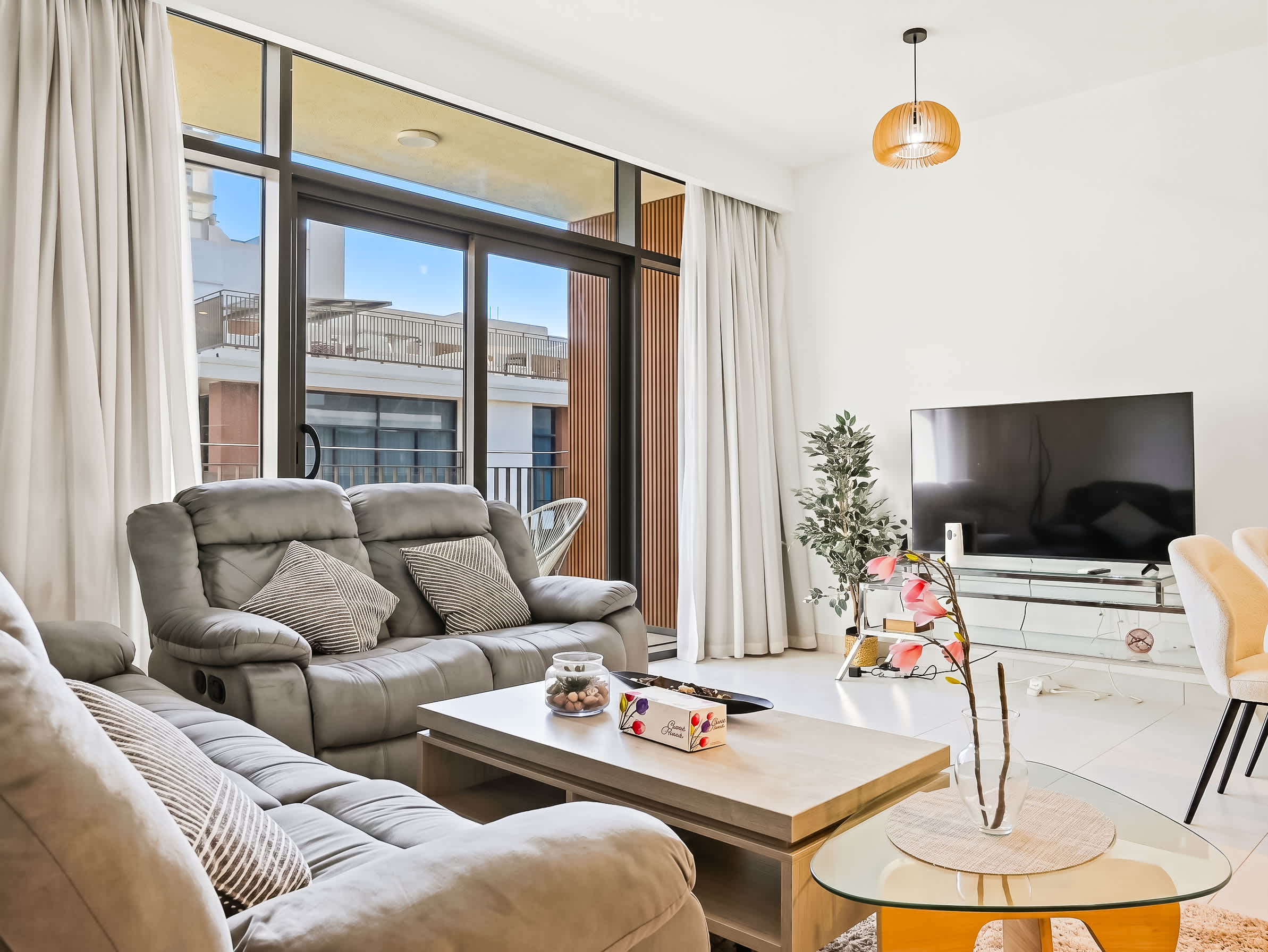 Modern 2BR Haven with Stunning Views — photo 9 of 23
