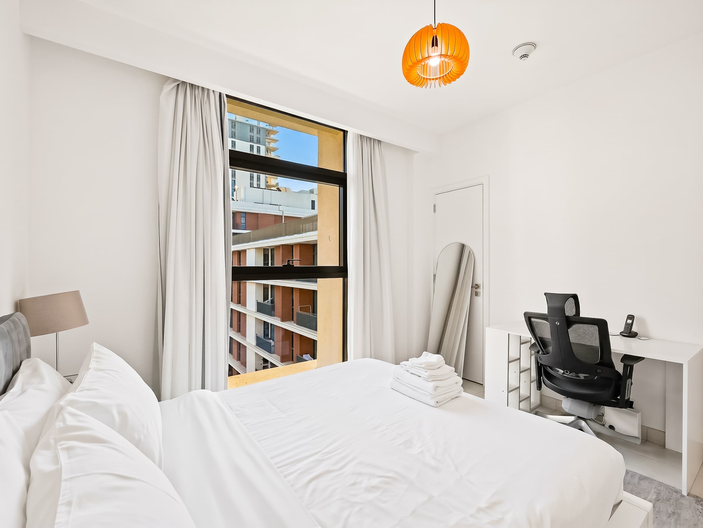 Modern 2BR Haven with Stunning Views — photo 8