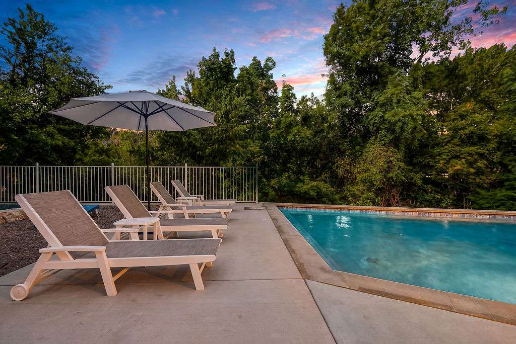 The Grove Estate 5