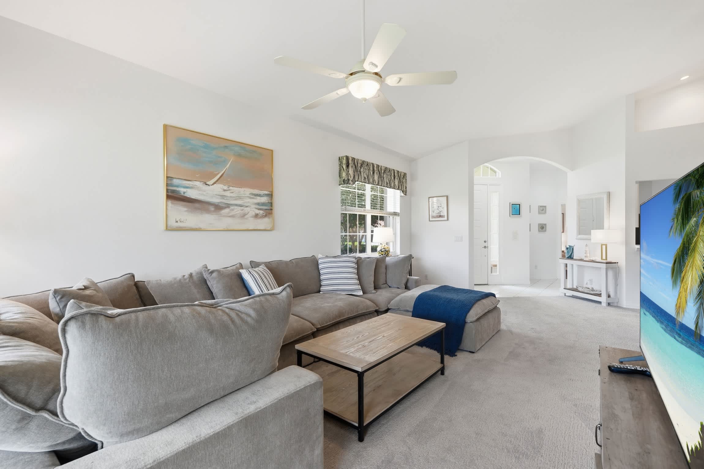 Villa With Lake and Golf Views on Public Arrowhead Golf Course | Photo 7