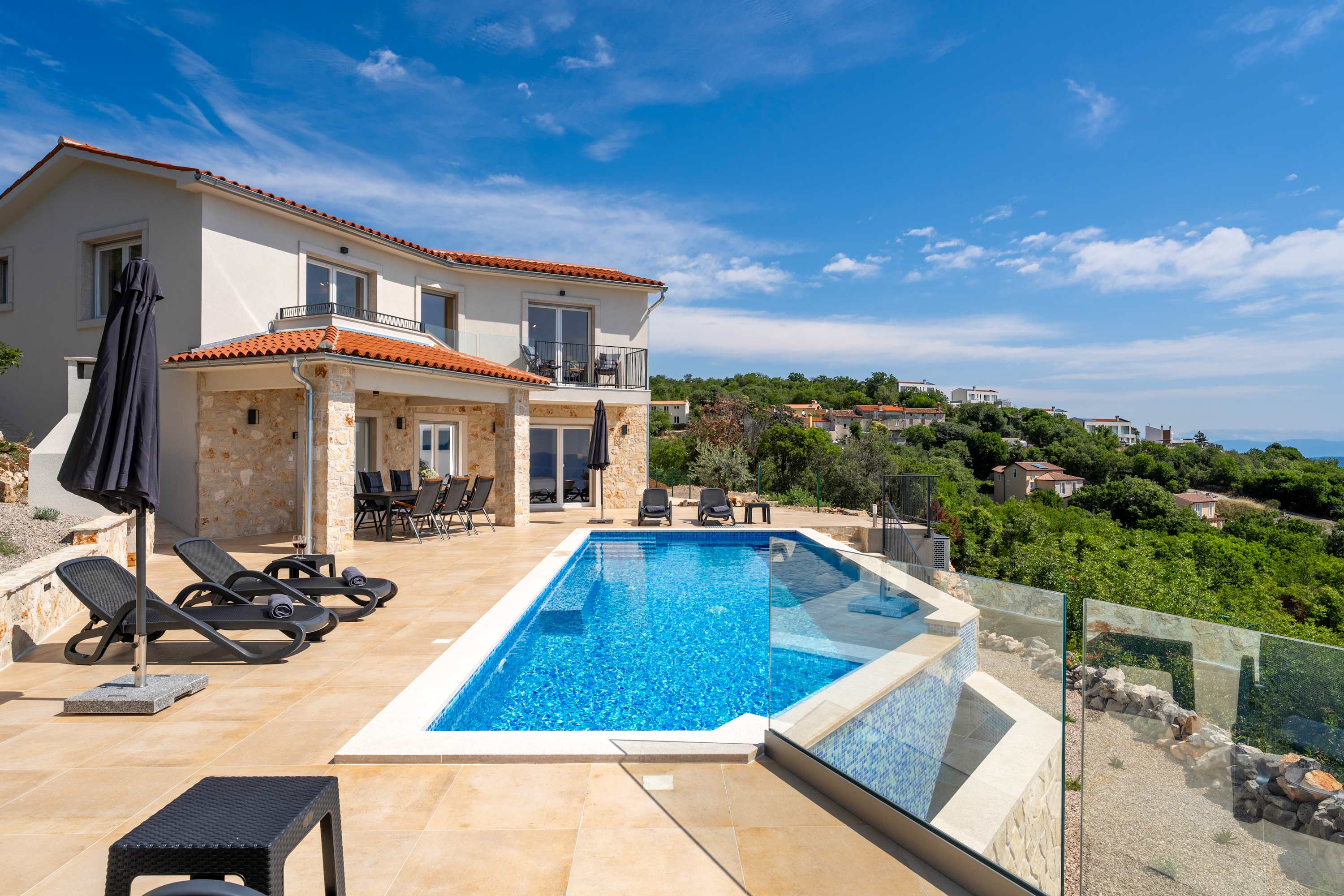 Villa Mare Visum with heated pool