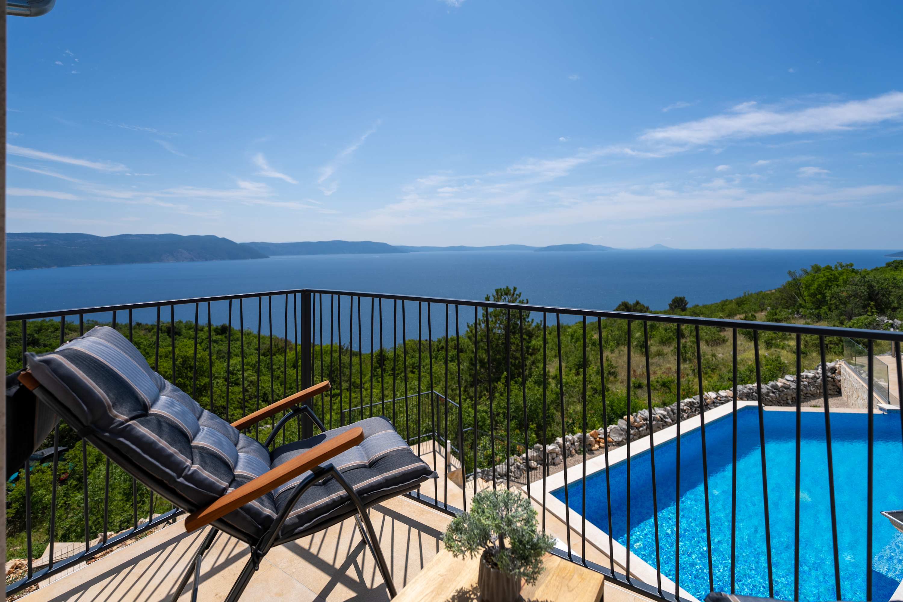 Villa Mare Visum with heated pool