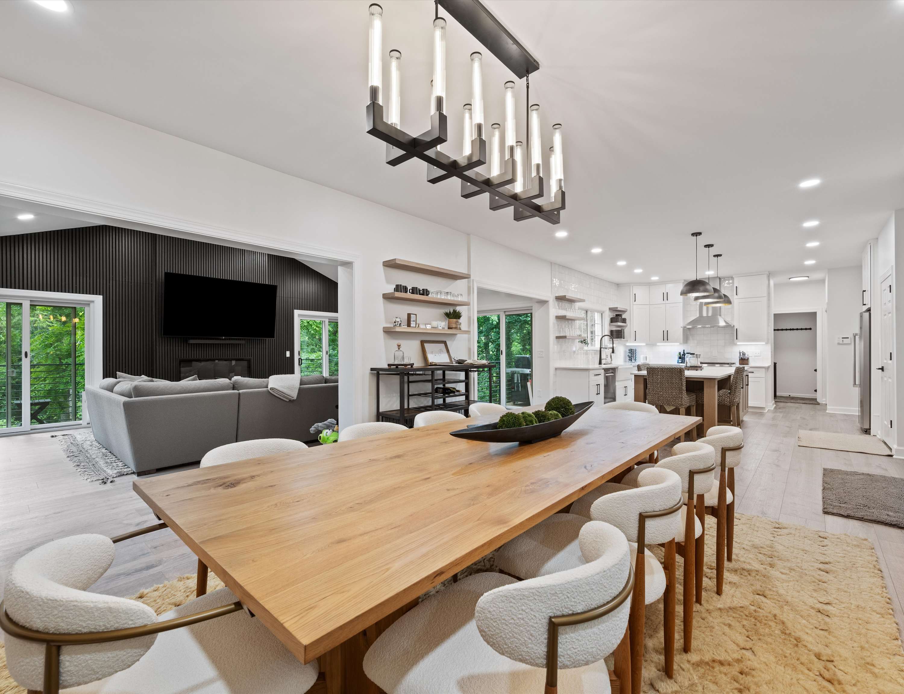 Make mealtime memories together at the spacious dining table​