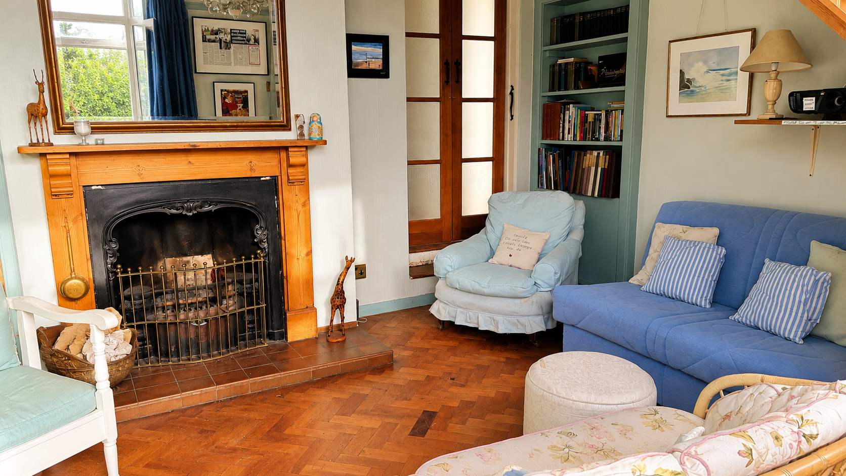 View Observatory Apt - Historic Bedford Apt with Pool in The Crescent 6 MK40 2RU Observatory Apt - Historic Bedford Apt with Pool in The Crescent 6 MK40 2RU - Property image 13 - VivreStays