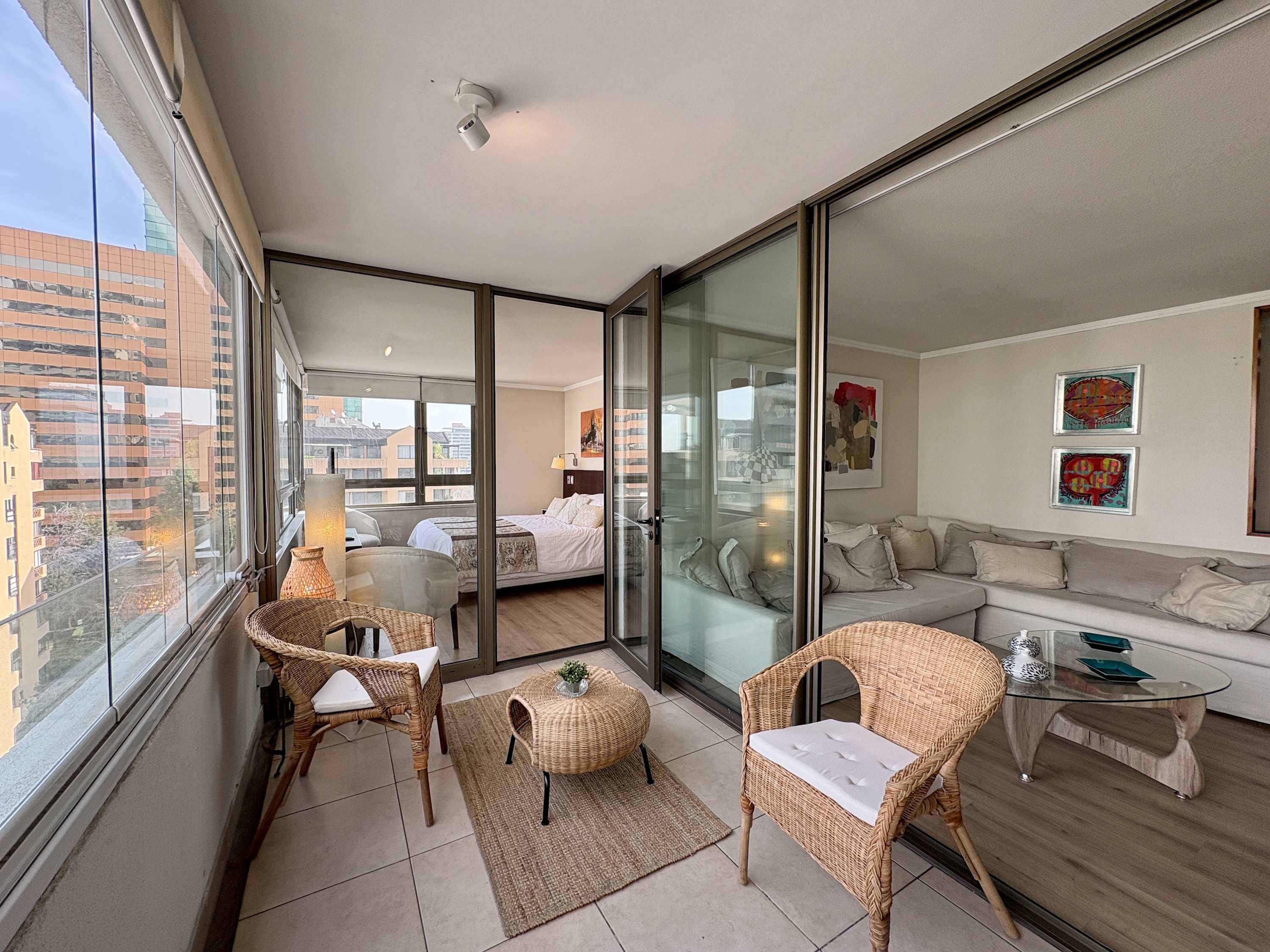 Lakefront Aculeo: Fast Wifi, Pool & Wood Hot Tub