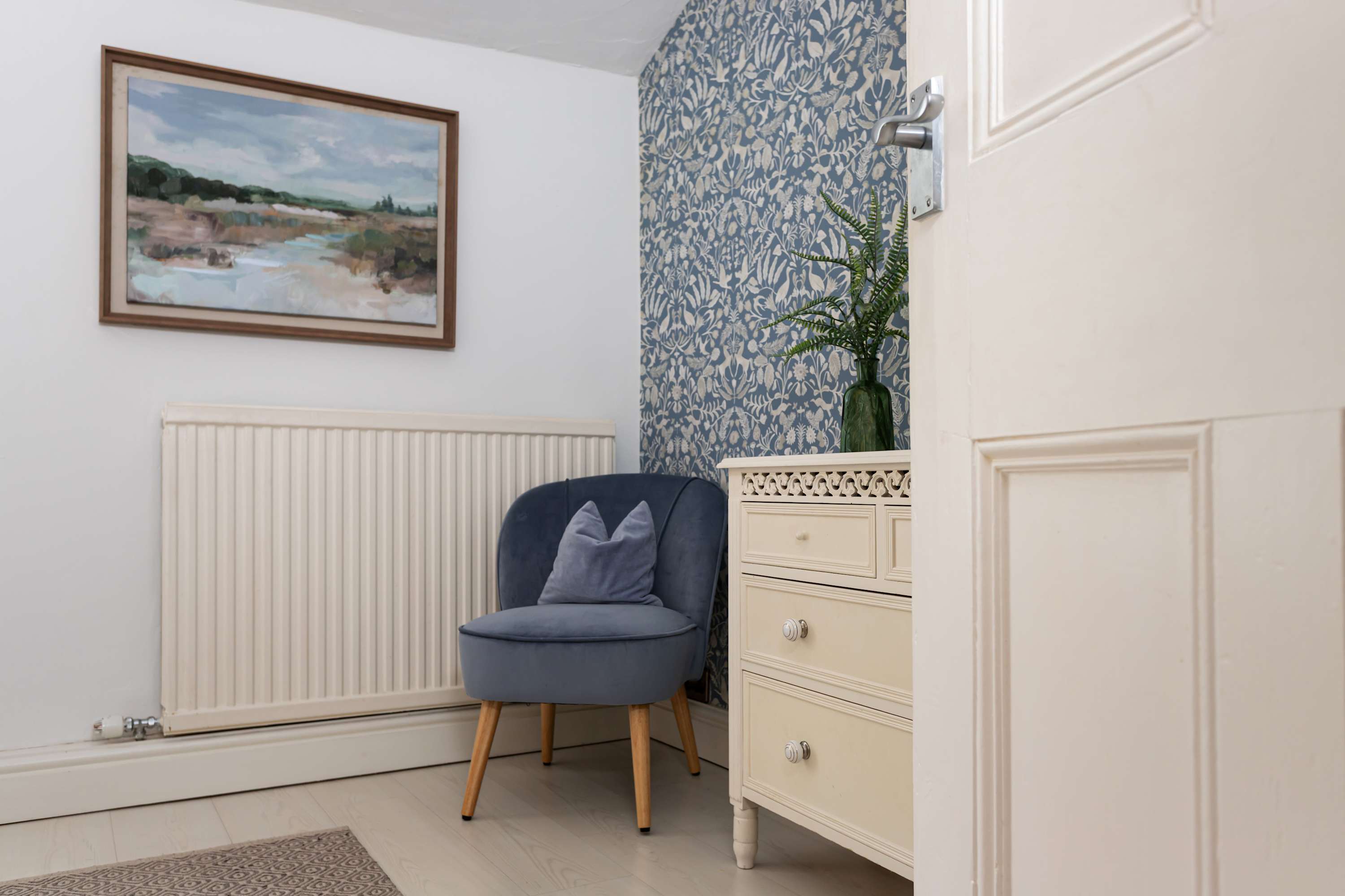 View Charming 2BR Flat on Grange-Over-Sands High Street in Main Street 2 LA11 6DP Charming 2BR Flat on Grange-Over-Sands High Street in Main Street 2 LA11 6DP - Property image 33 - VivreStays