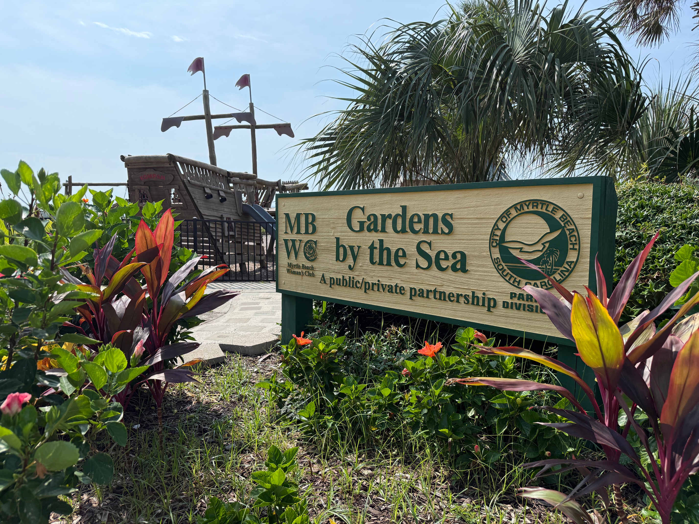 Ocean View All-New Golden Mile Home w 2 Balconies