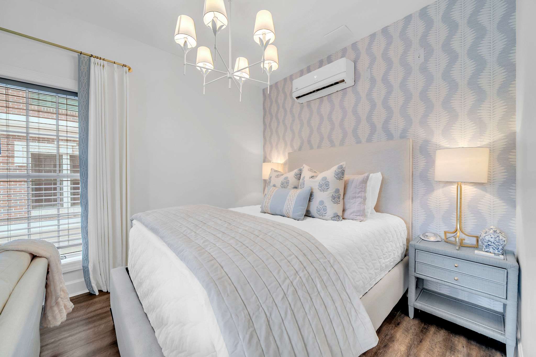 Queen bed