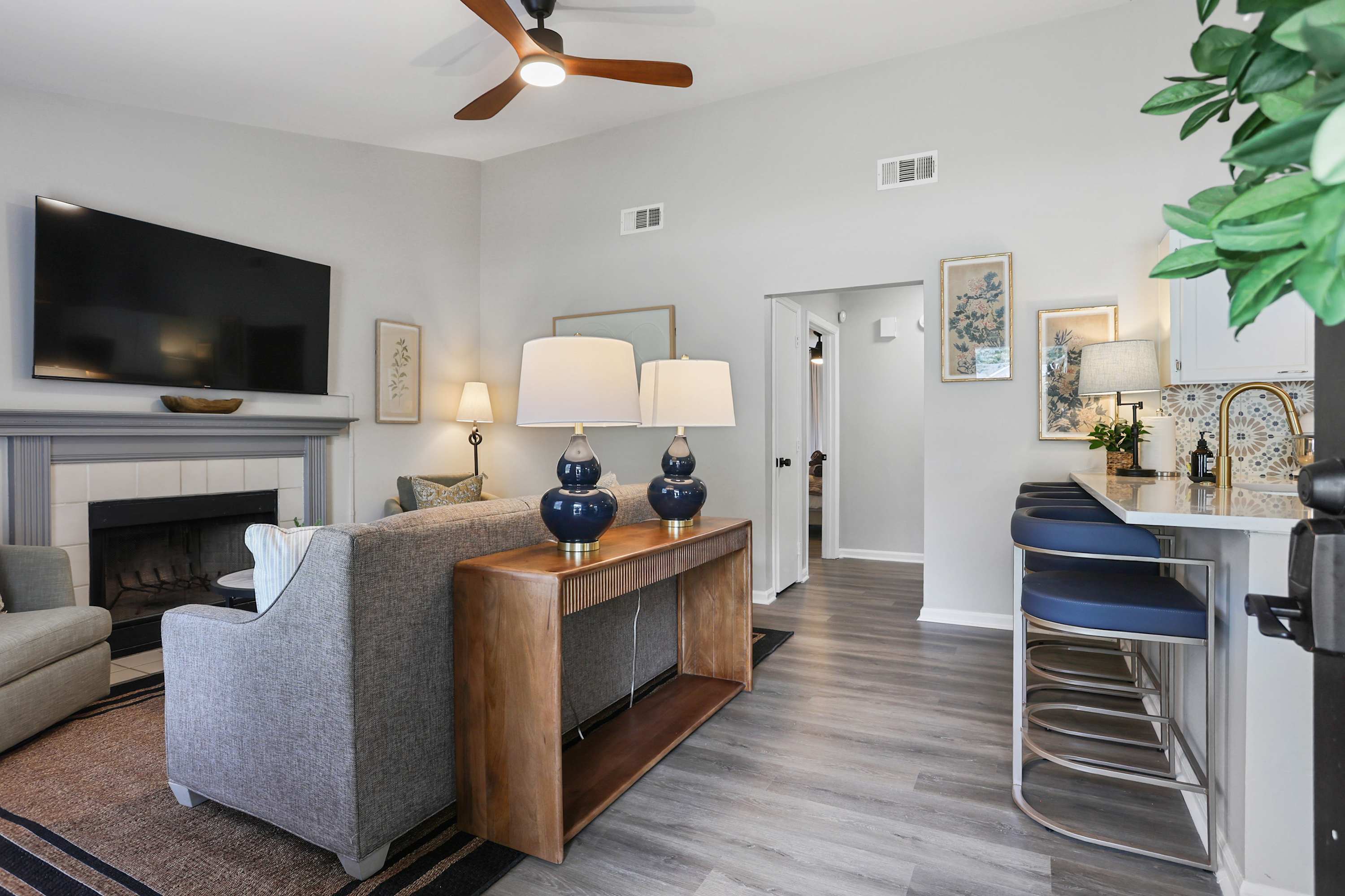 Sweet Cottage - Downtown and Beach - Dogs Welcome
