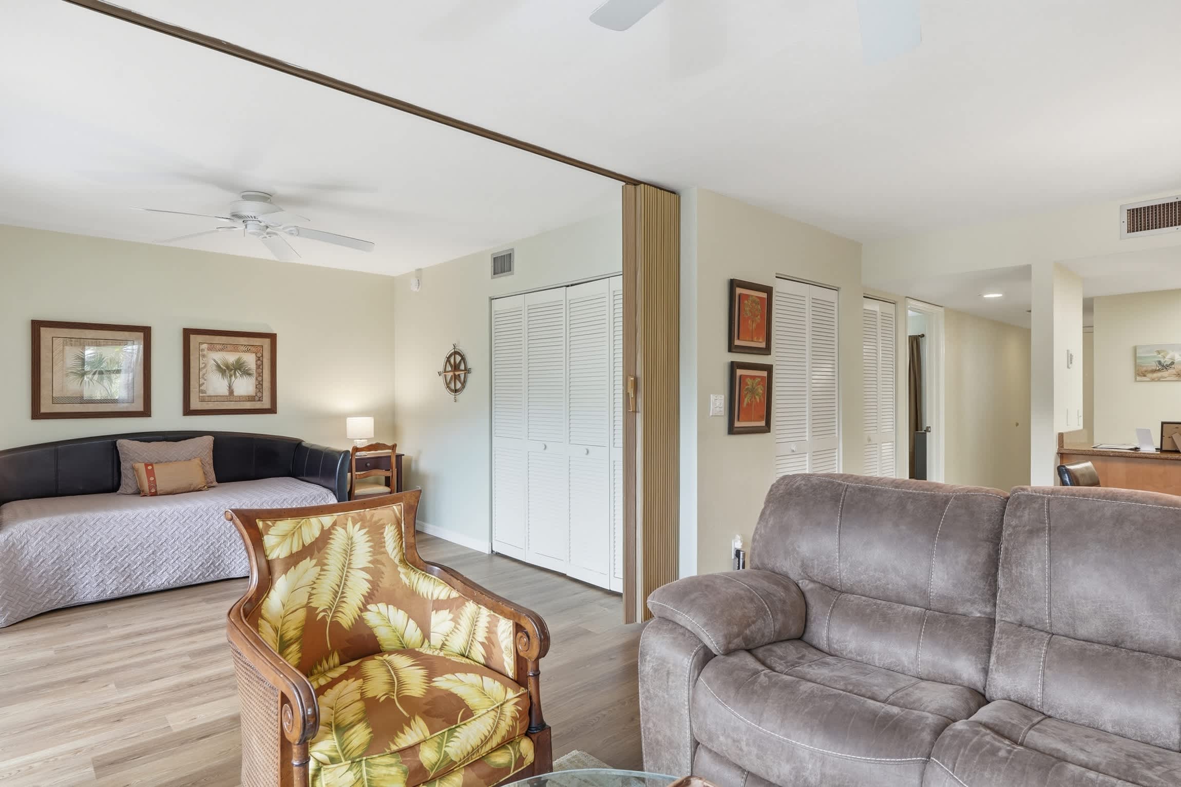 I 349 End Unit Lake and Fountain View 10