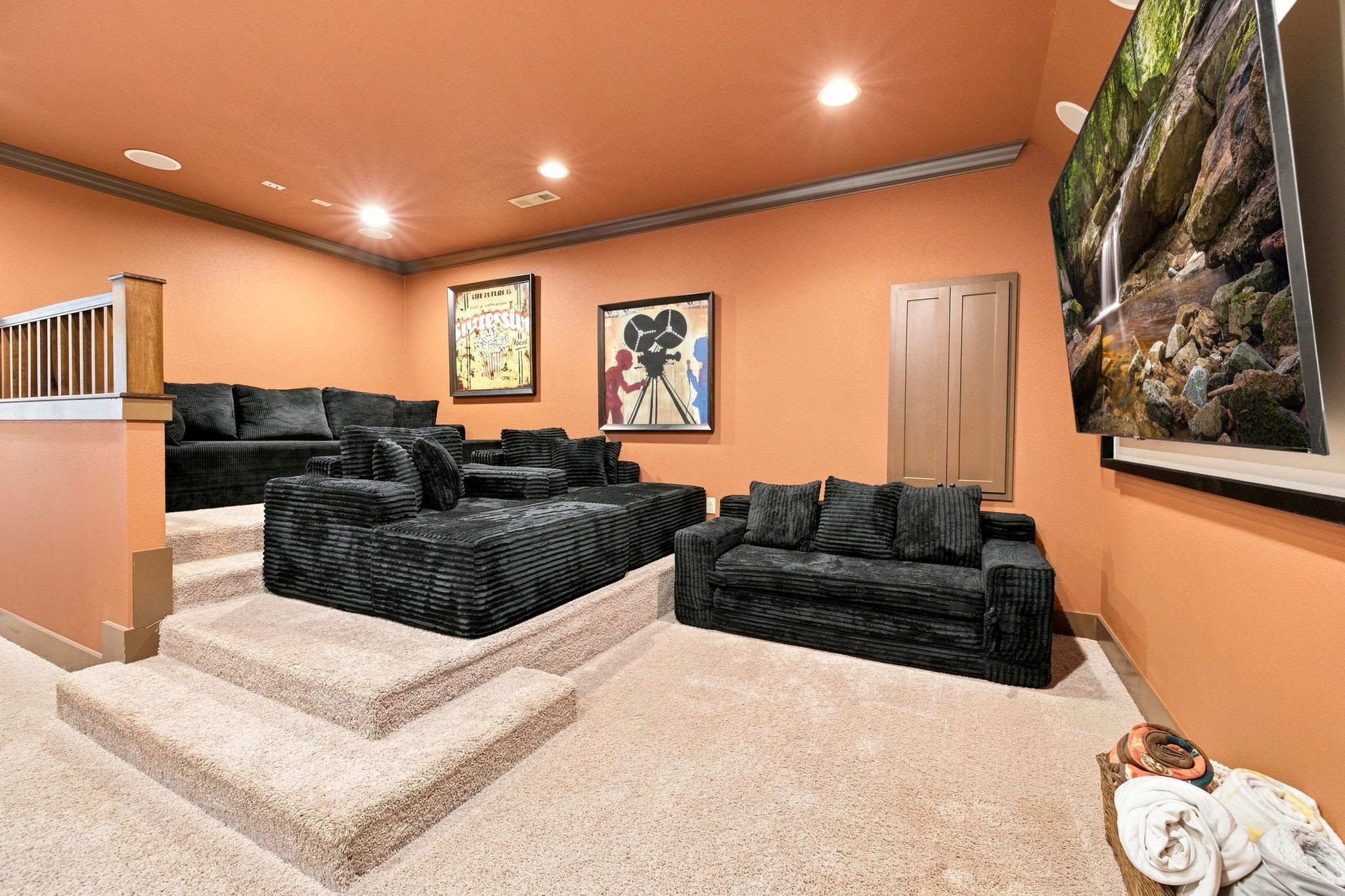 Hebron Estate-POOL-Movie Room-3 Mi to The Amp