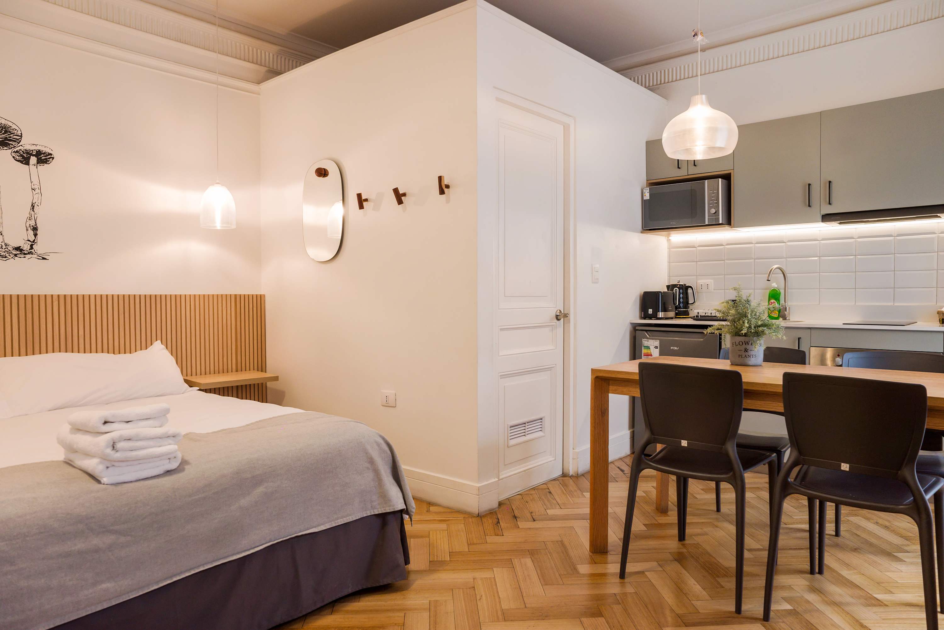 Elegant Studio | AC and Patio Perfect for Families