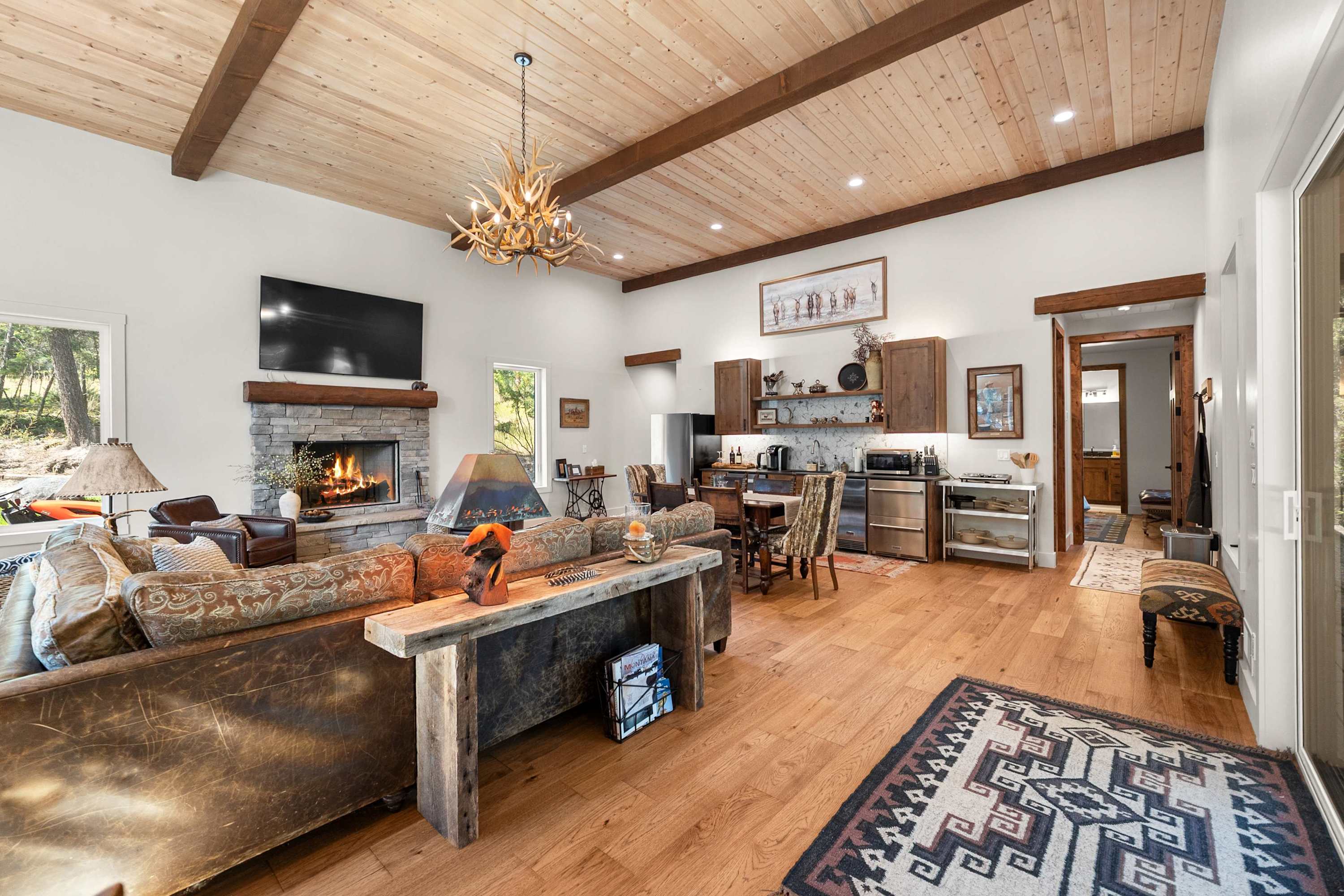 A peaceful Montana getaway awaits at Whitetail Lodge