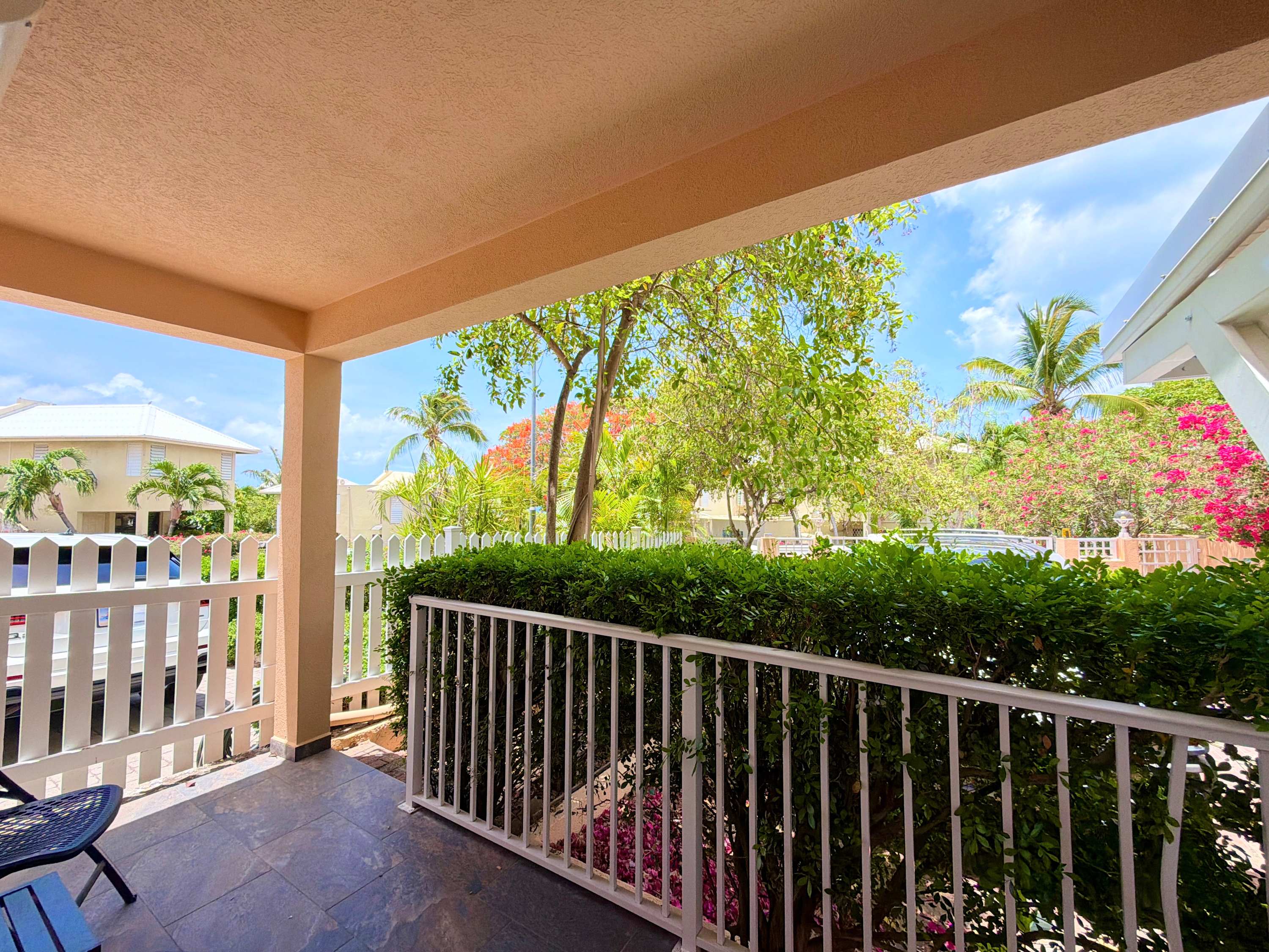 SeaGarden Private Apartment with Shrd Pool Pelican · Koolbaai | SeaLaVie SXM — photo 16