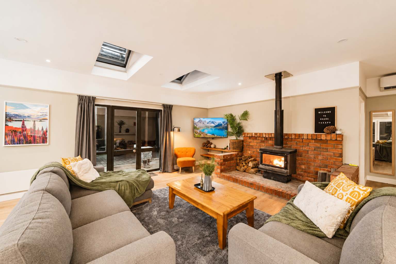 Galaxy | Lake Tekapo | 3BR + Fireplace + Spa