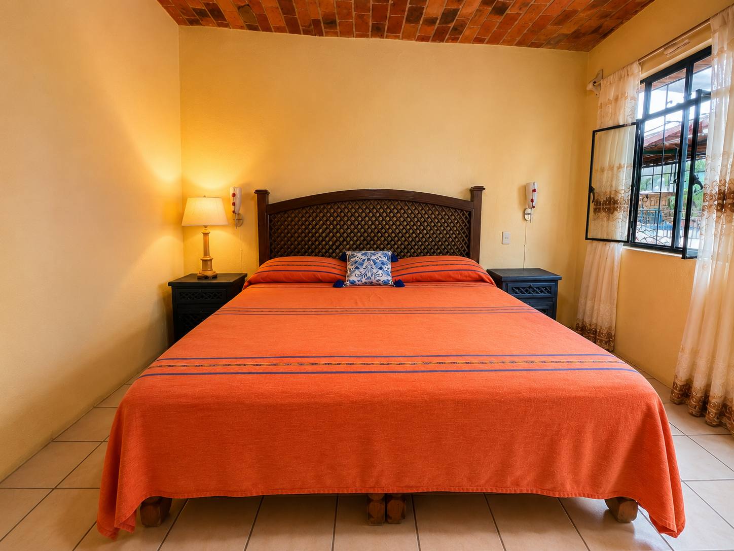 King Room near Ajijic Malecón | La Estancia