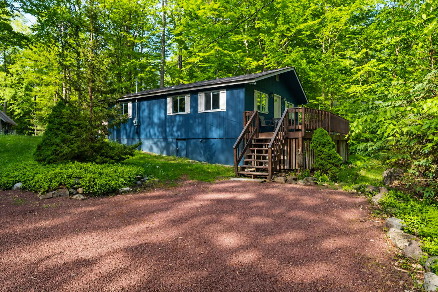 Pocono Cottage | Fireplace | Pet-Friendly | W/D vacation rental