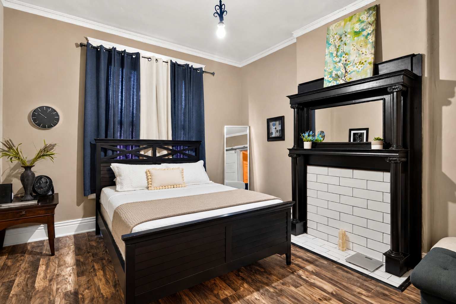 Vibrant 1BR Louisville Apt | Smart TV & Parking