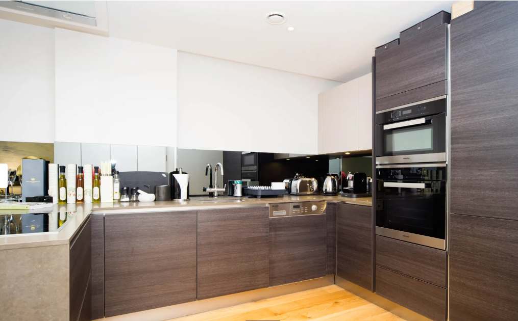 Central London Apt w/ Private Garden & Parking in Saint Edmund's Terrace NW8 7QB - Property image 5 - VivreStays