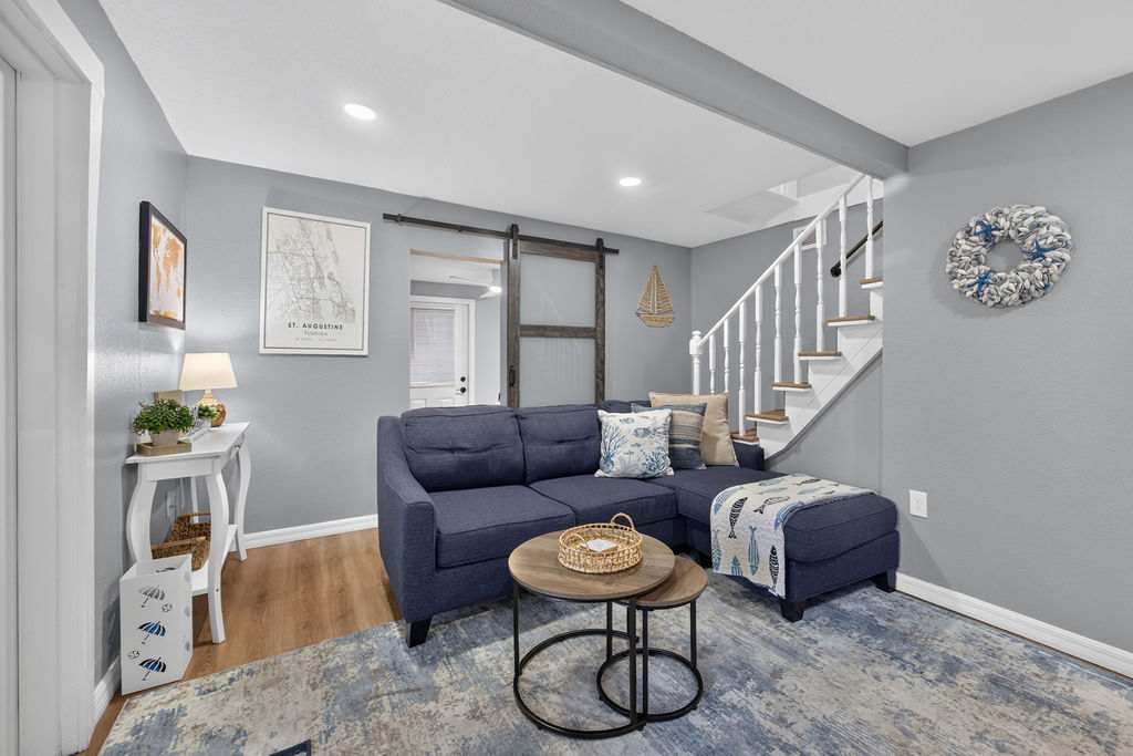 Magnolia Cove - Fire Pit, Hot Tub, Downtown — photo 4
