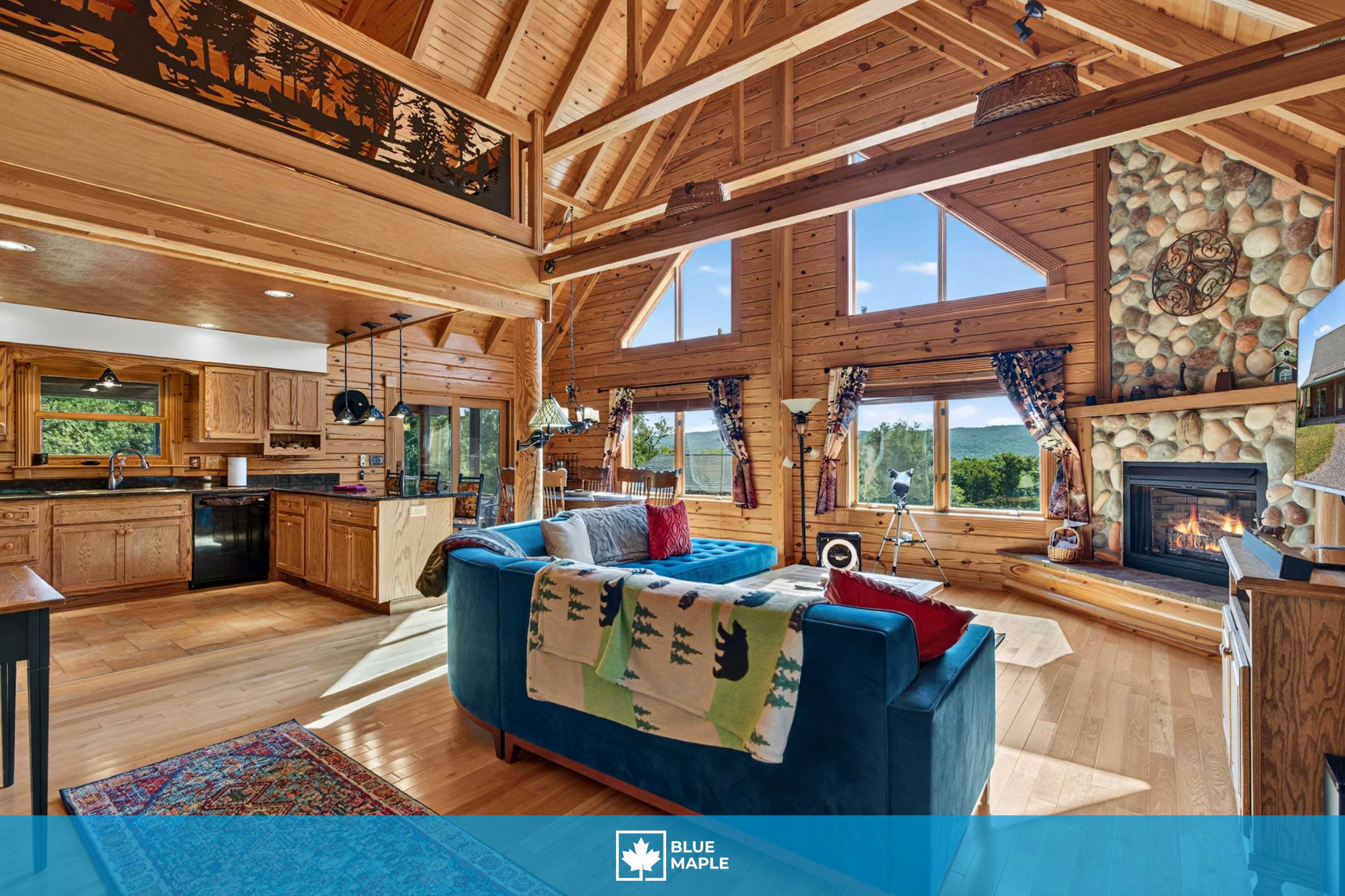 Mountain Escape on 6 acres w Hot Tub & Privacy