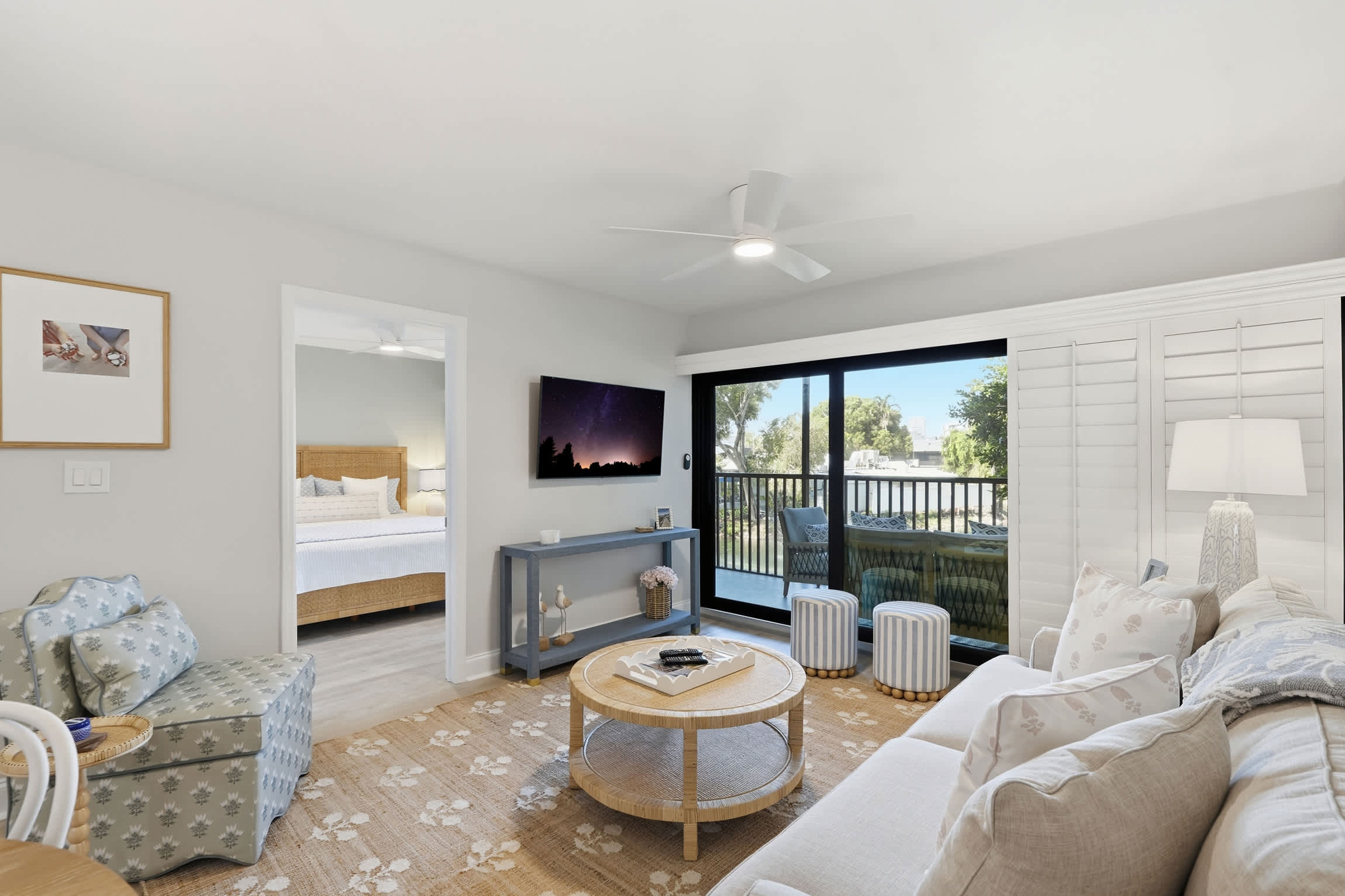 H 248 Luxury Corner Unit Updated with Views