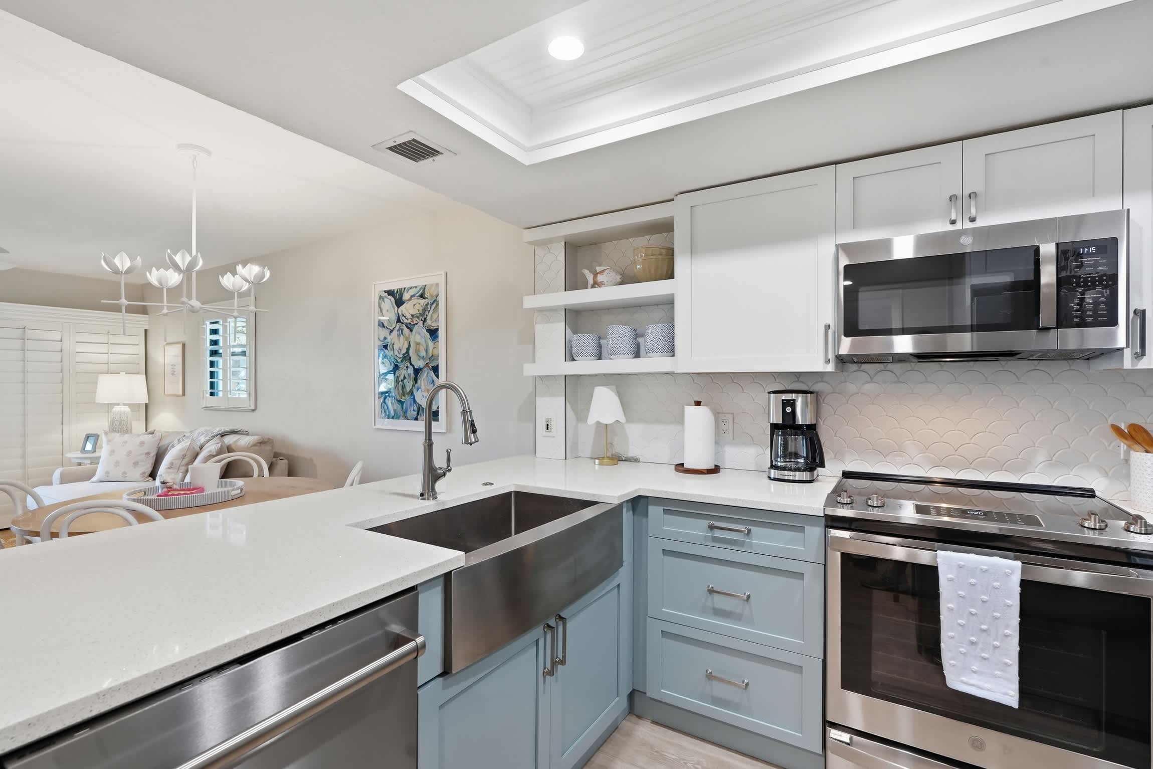 H 248 Luxury Corner Unit Updated with Views | Photo 17