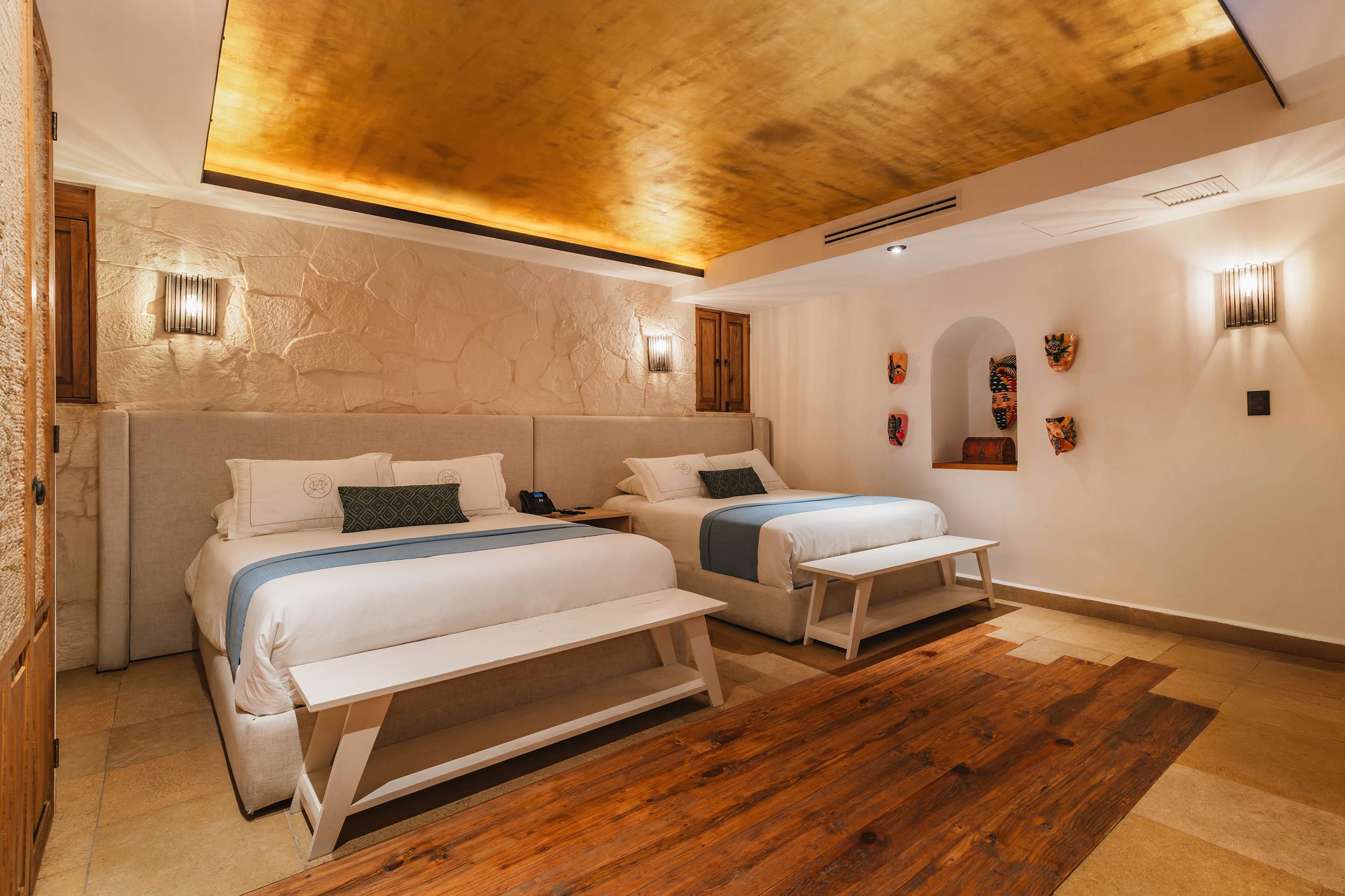 Elegant Double Queen Room - Casa Laja Hotel